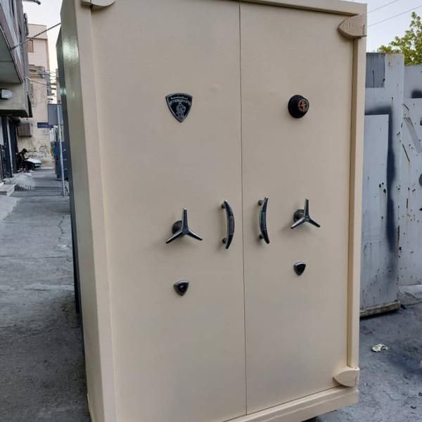 گاوصندوقstok|ابزارآلات|دهلران, |دیوار