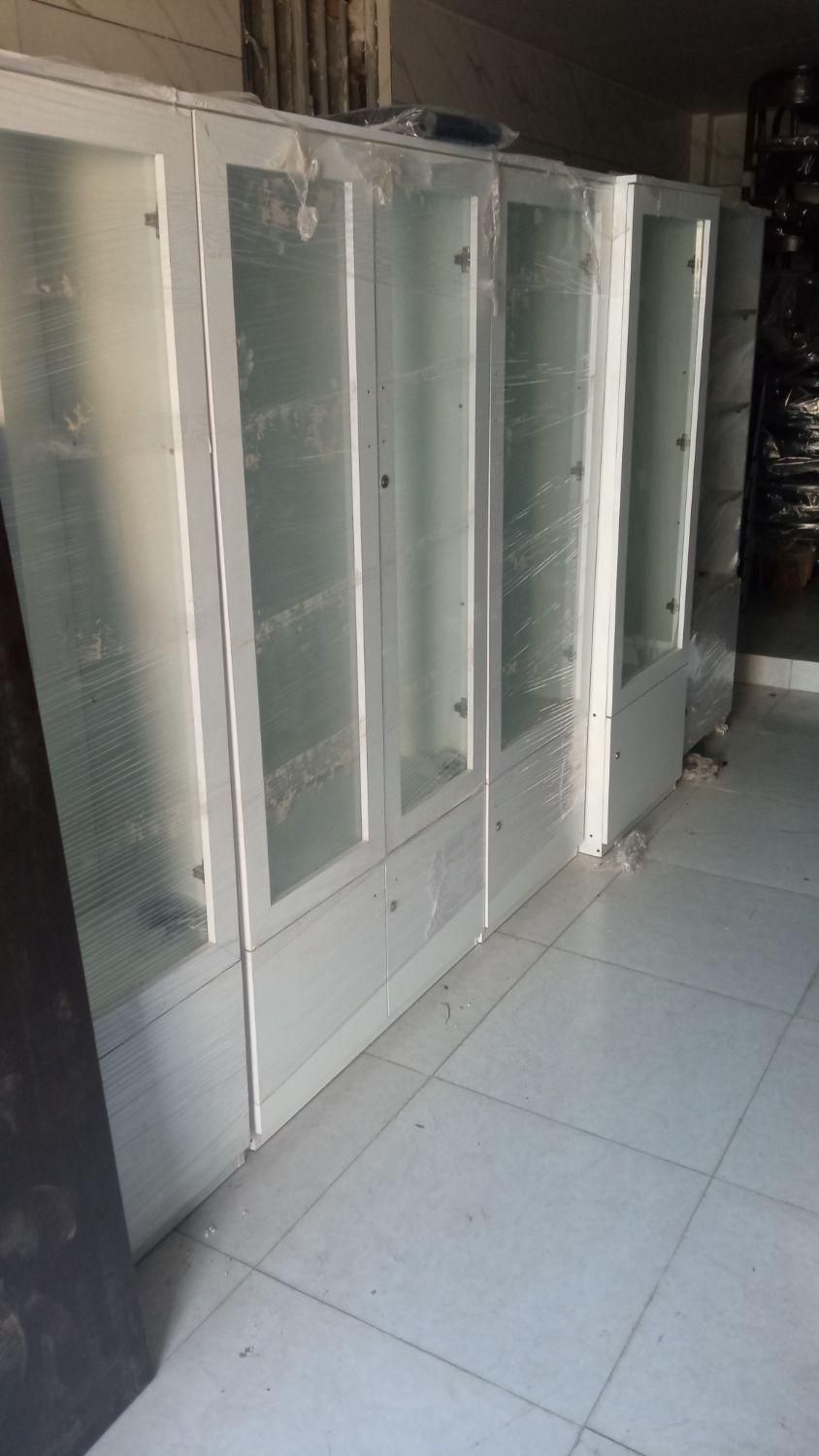 کمد آرایشگاهی صفرتاصد تجهیزات آرایشگاهی|آرایشگاه و سالن‌های زیبایی|سنندج, |دیوار