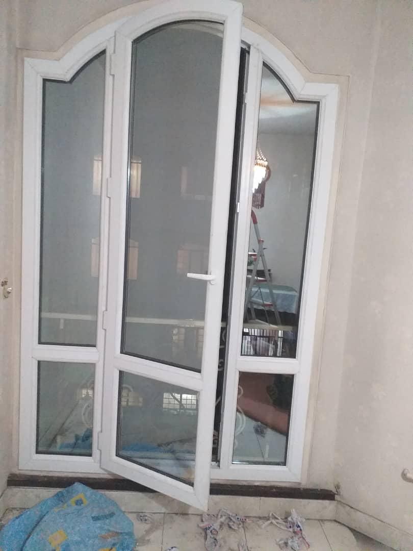 طراحی فروش پنجره وساخت درب پنجره دو جداره|خدمات پیشه و مهارت|تهران, صادقیه|دیوار