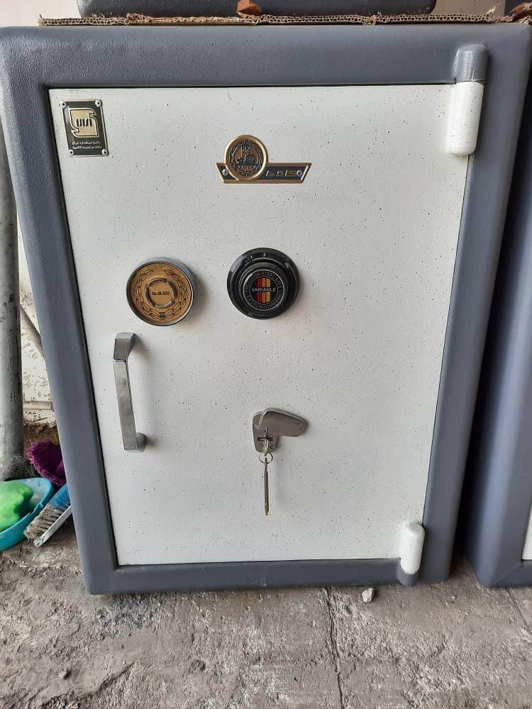 گاوصندوق عتیقه khoram|ابزارآلات|سیرجان, |دیوار