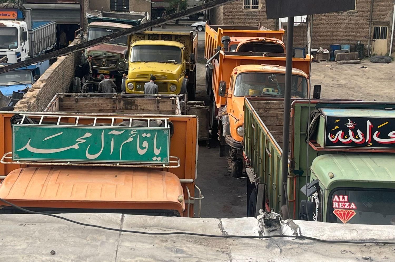 نیازمند شاگرد مکانیک ماشین سنگین بنز مایلر|استخدام صنعتی، فنی، مهندسی|ملایر, |دیوار
