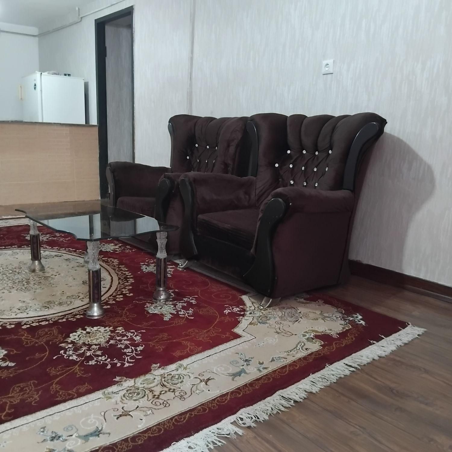 اجاره سوئیت دربست حیاط دار با پارکینگ|اجارهٔ کوتاه‌مدت آپارتمان و سوئیت|ساری, |دیوار