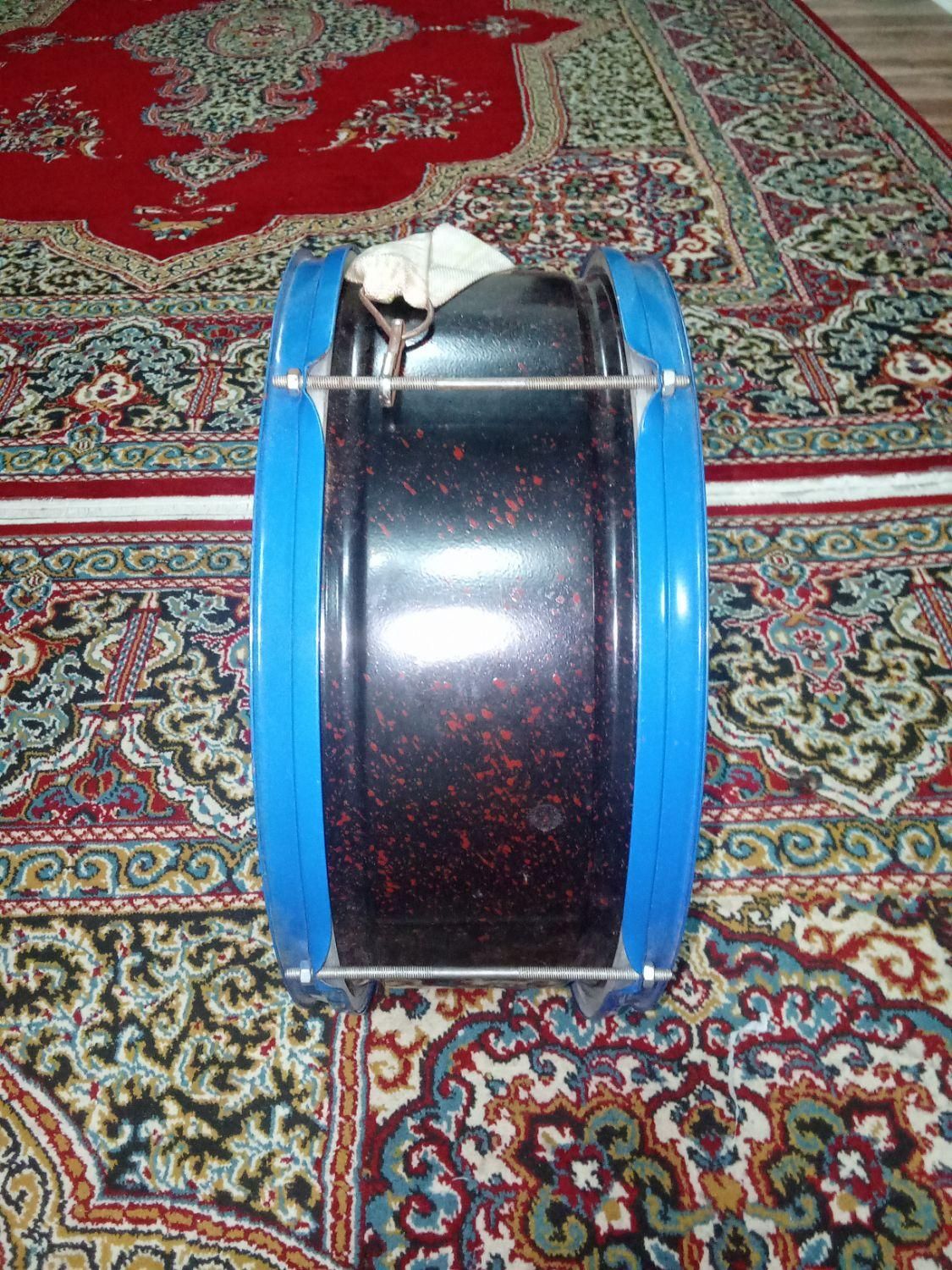 طبل در حد نو|درام و پرکاشن|لنگرود, |دیوار