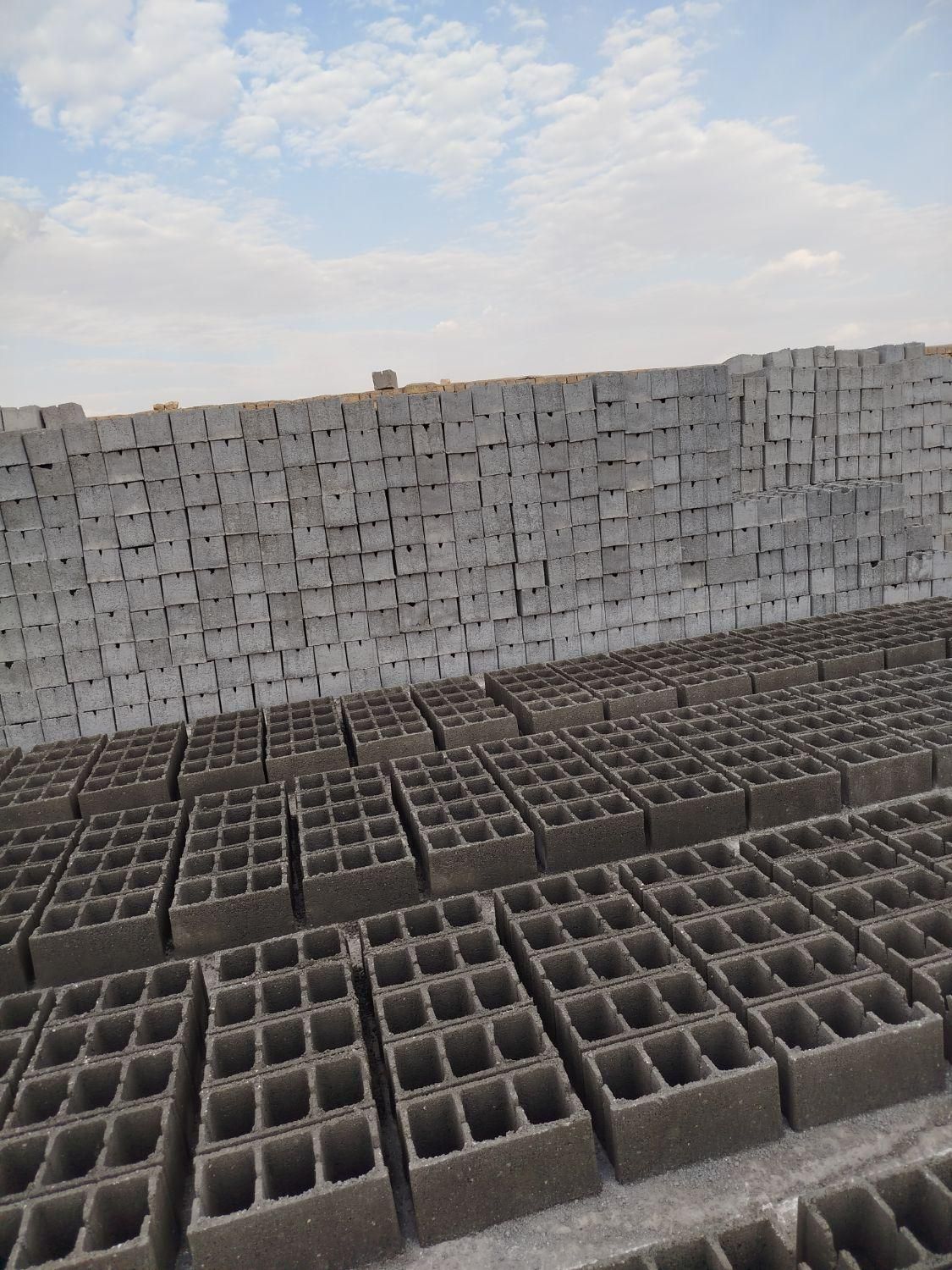 بلوک دیواری سه خانه استخری ۱۵ و ۲۰ و سقفی و تیرچه|مصالح و تجهیزات ساختمان|شاهین‌شهر, گرگاب|دیوار