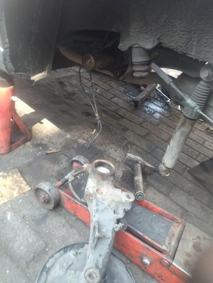 تعمیر کجی وصداگیری اکسل روی ماشین|خدمات موتور و ماشین|تبریز, |دیوار