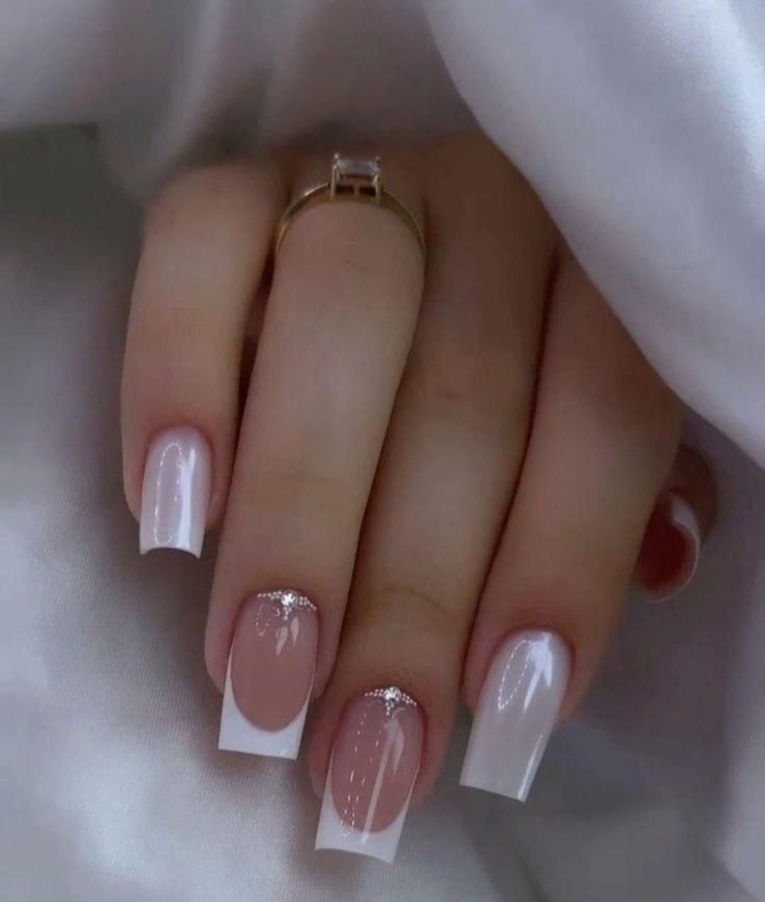 کاشت ناخن|خدمات آرایشگری و زیبایی|قم, امامزاده ابراهیم|دیوار