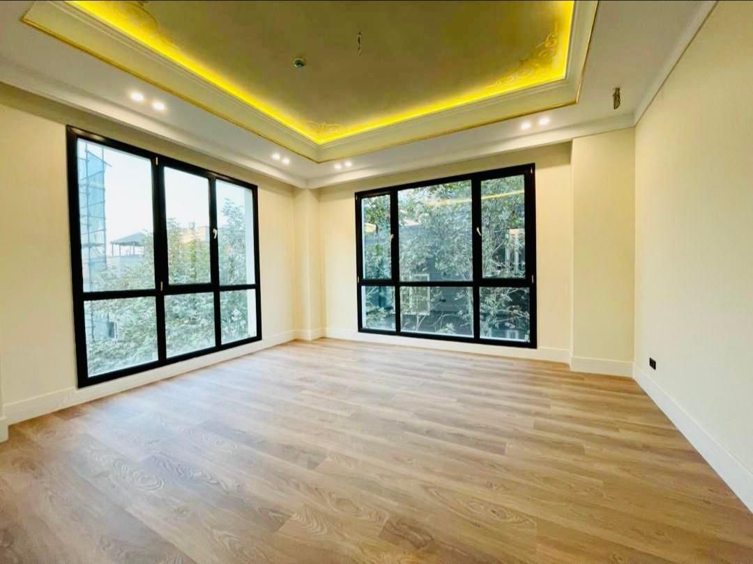 آپارتمان دروس270متر/فول مشاعات