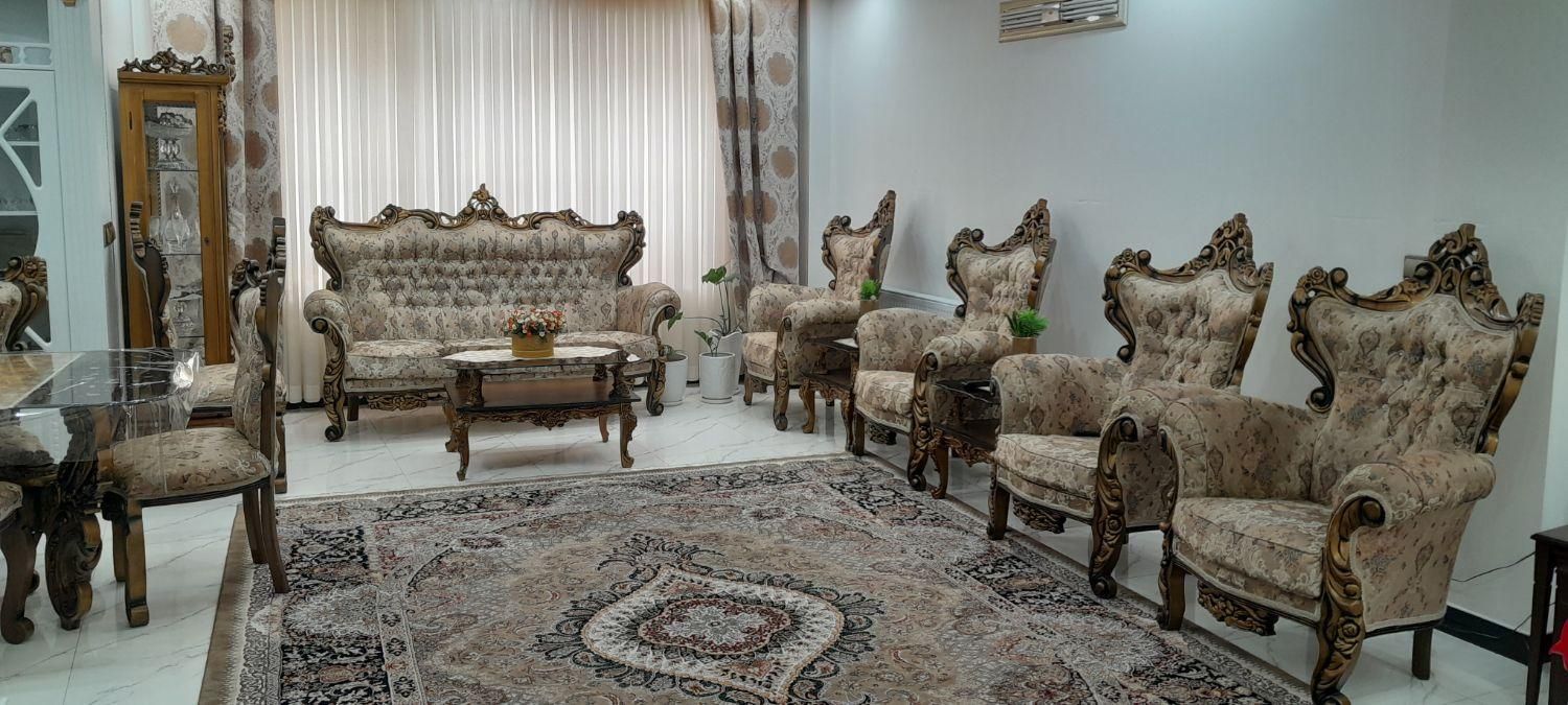 مبل ۷ نفره در حد نو جنس پارچه و چوب|مبلمان خانگی و میز عسلی|قائم‌شهر, |دیوار