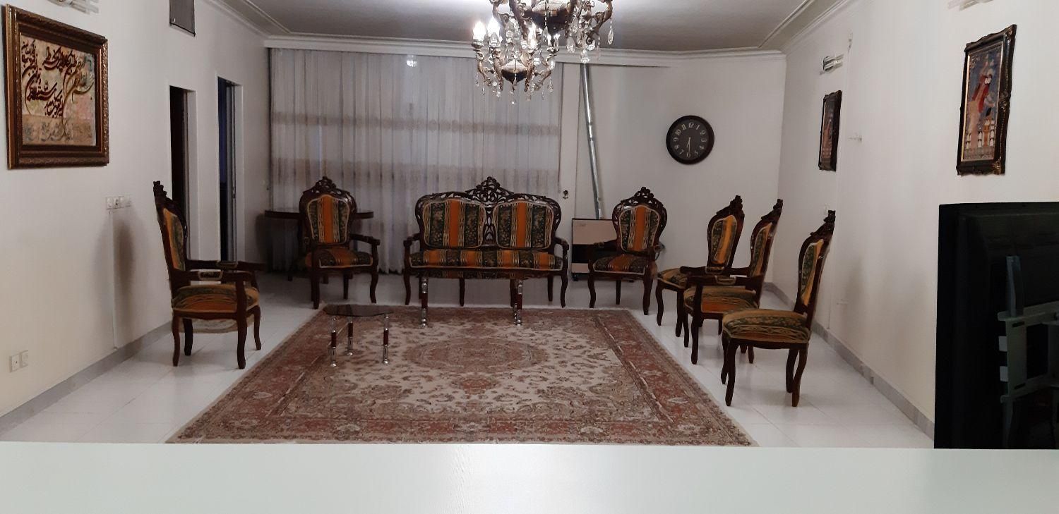 اجاره منزل مبله سوییت اتاق آپارتمان|اجارهٔ کوتاه‌مدت آپارتمان و سوئیت|اصفهان, نقش جهان|دیوار