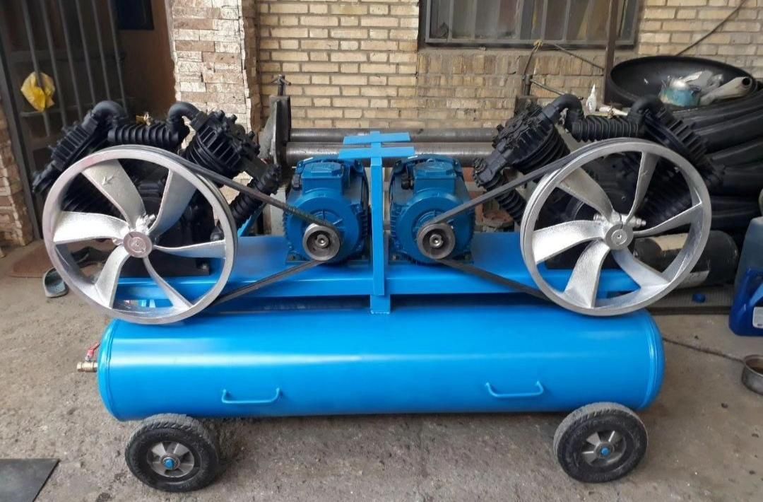 پمپ باد ۳۰۰۰ لیتری|ماشینآلات صنعتی|اصفهان, لاله|دیوار