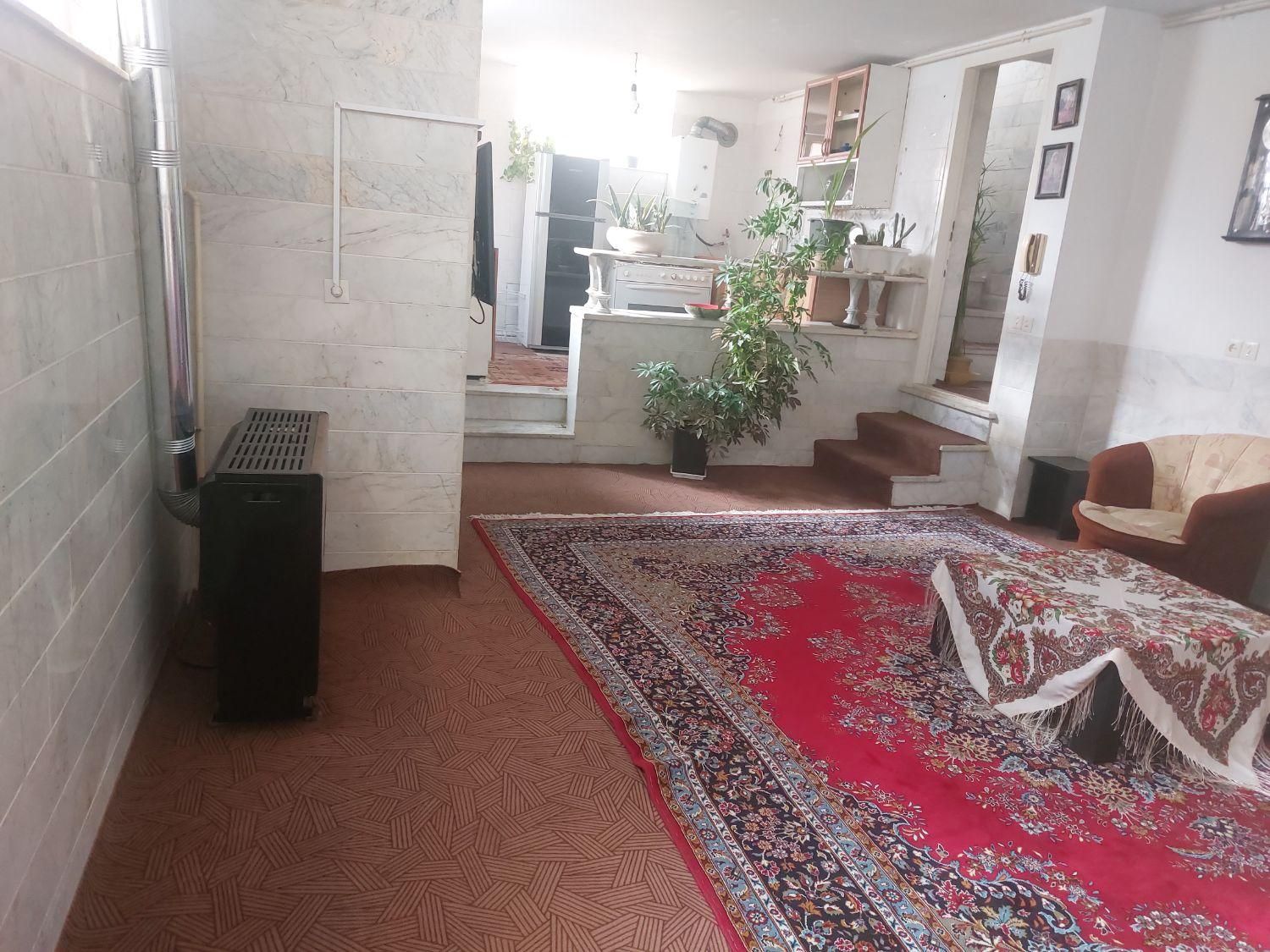 اجاره سوئیت حیاط‌دار زیبا و پرگل|اجارهٔ کوتاه‌مدت آپارتمان و سوئیت|محلات, |دیوار