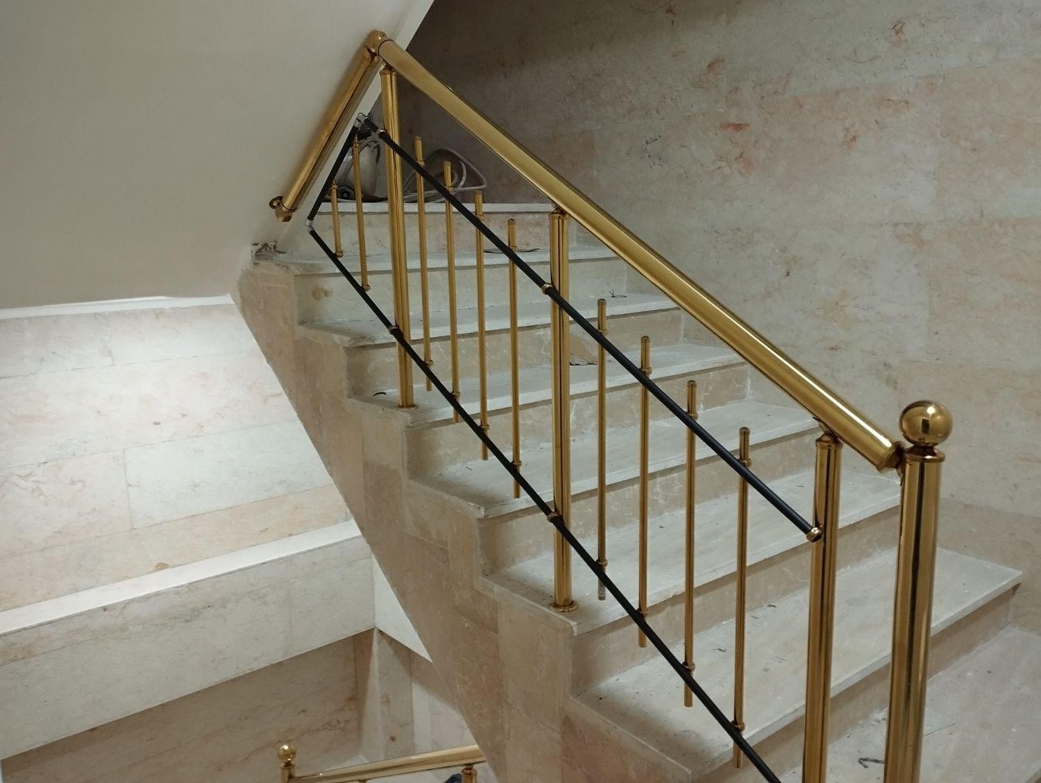 نرده و حفاظ استیل و آلومینیوم|خدمات پیشه و مهارت|بوشهر, |دیوار