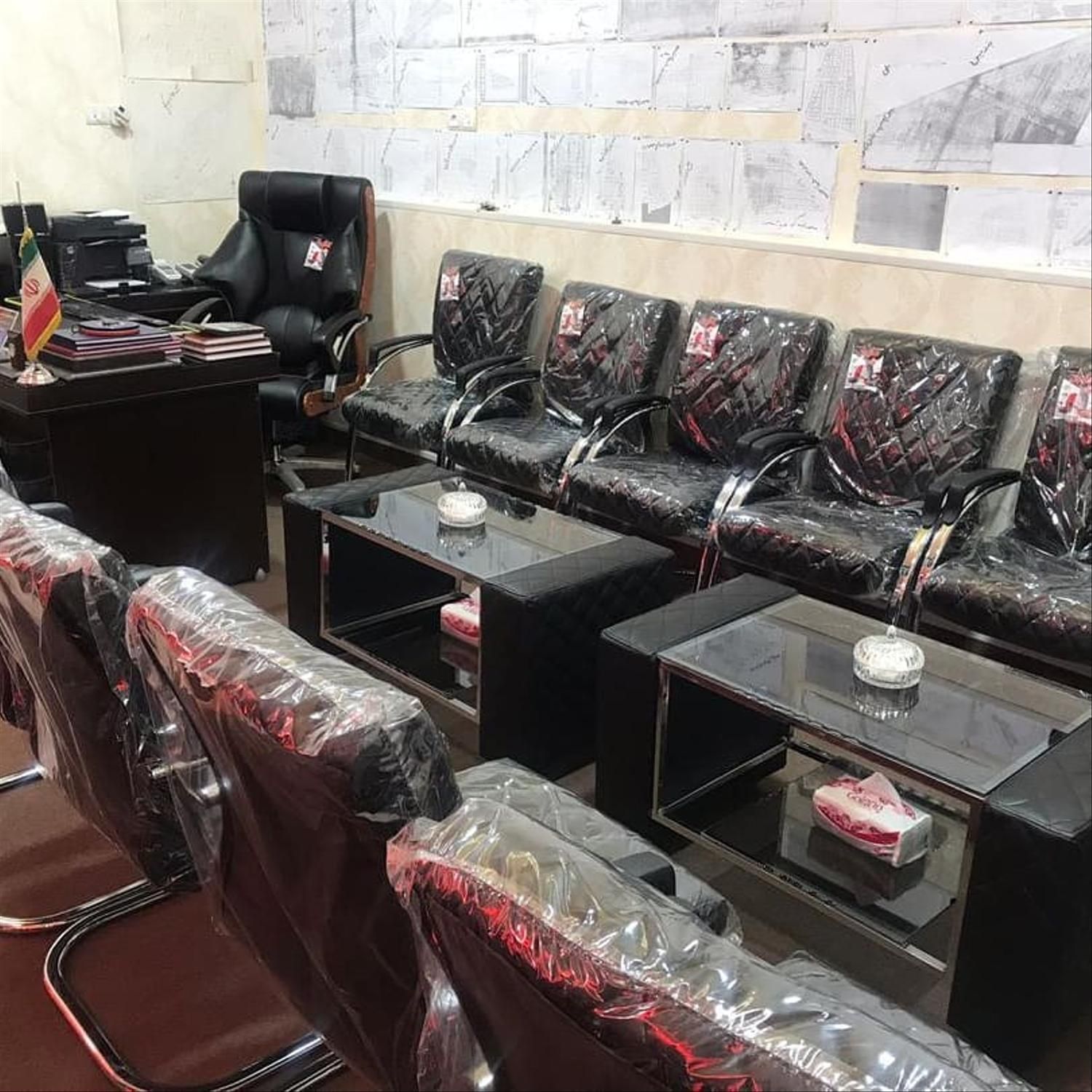 صندلی انتظار اداری + میز مدیریت|مبلمان اداری|اصفهان, هفتون|دیوار