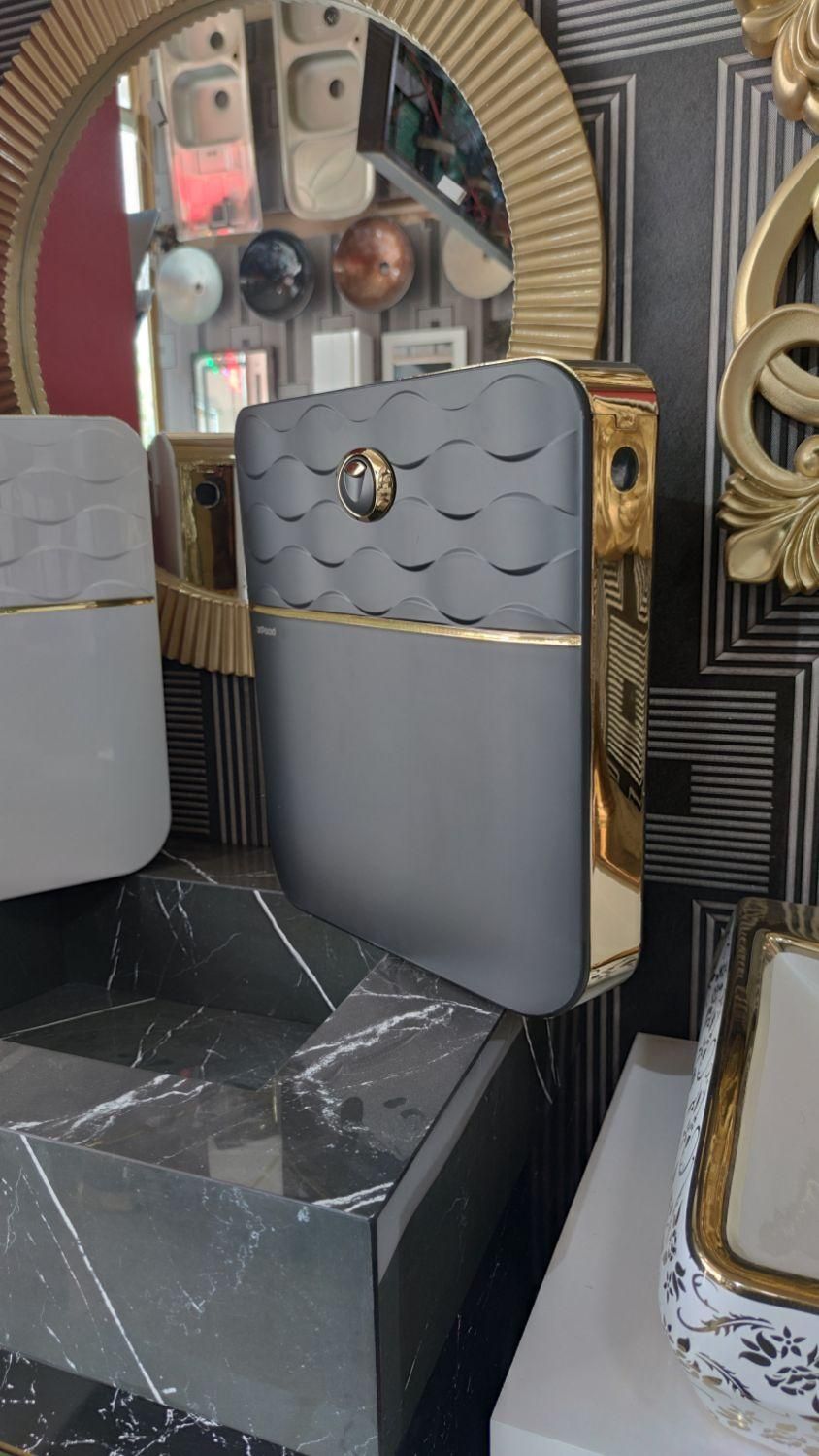 فلاش تانک مشکی طلایی|لوازم سرویس بهداشتی|تبریز, |دیوار