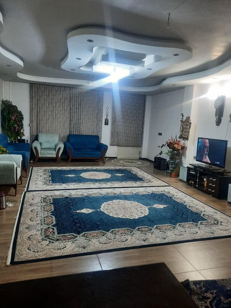 رهن همکف.حیاط دار.واقع درفدک کلا دوطبقه است راجدا|اجارهٔ آپارتمان|شاهین‌شهر, فدک|دیوار