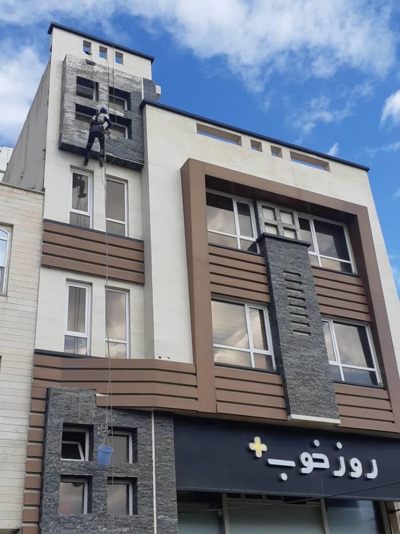 کار در ارتفاع باطناب.تعمیرات نما.پیچ رولپلاک نانو|خدمات پیشه و مهارت|زنجان, |دیوار