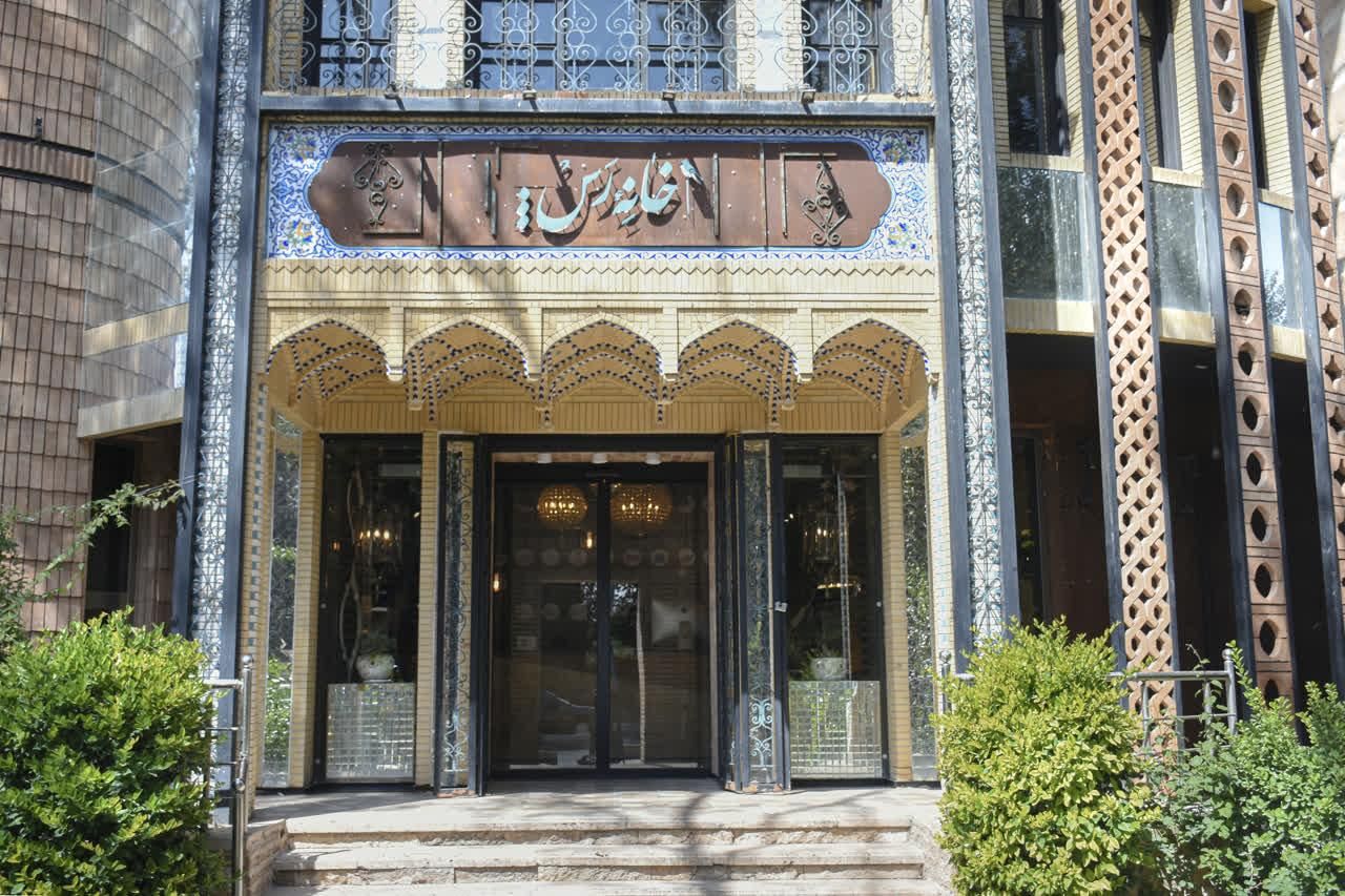 صندوقدارخانم  فقط بومی دردوشیفت کاری|استخدام خدمات فروشگاه و رستوران|یزد, |دیوار