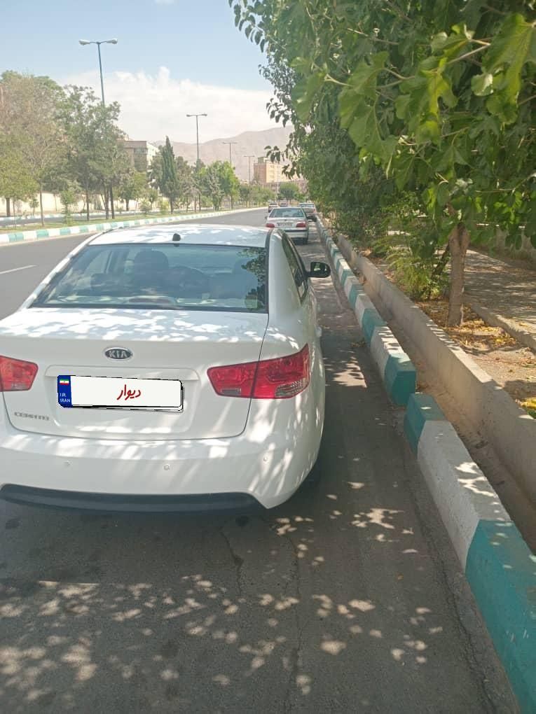 کیا سراتو مونتاژ دنده‌ای 1600cc، مدل ۱۳۹۵|خودرو سواری و وانت|تهران, پونک|دیوار