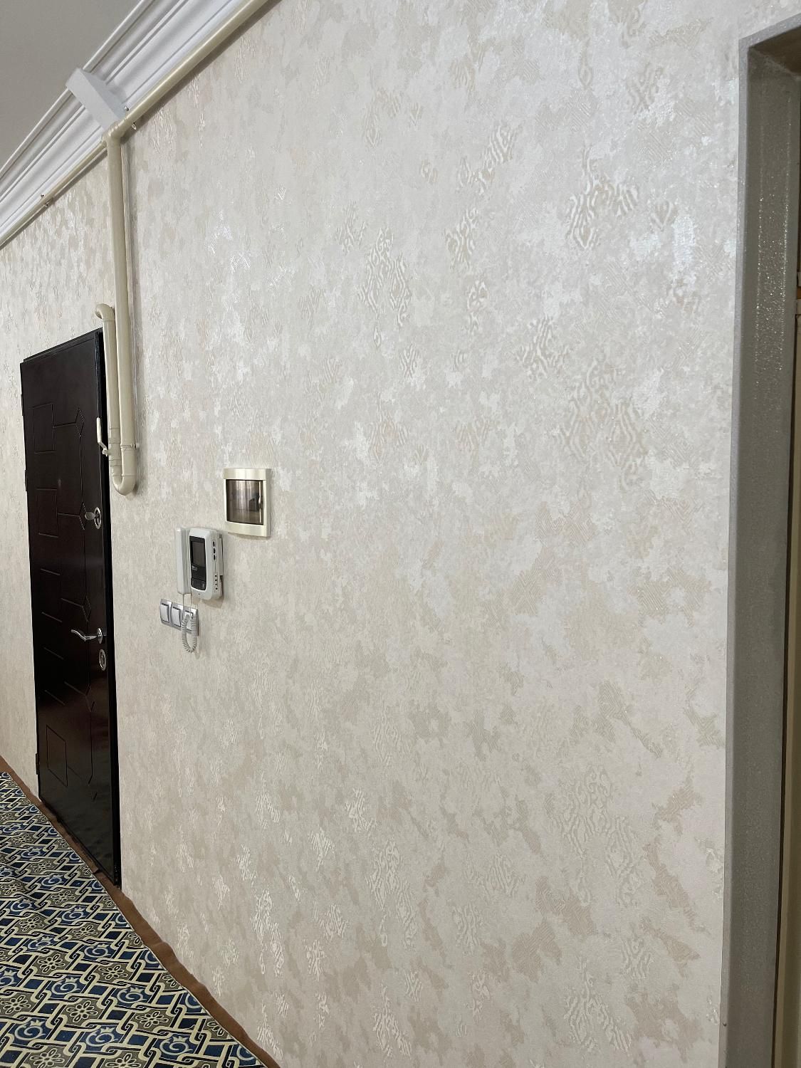 کاغذدیواری پارکت کابینت پرده چمن مصنوعی بلند مدت|خدمات پیشه و مهارت|زنجان, |دیوار