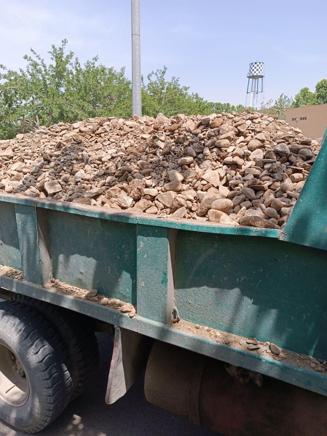 حمل نخاله توسط کارگر و بابکت(مینی بیل)خاور و نیسان|خدمات حمل و نقل|کرج, کمالشهر|دیوار