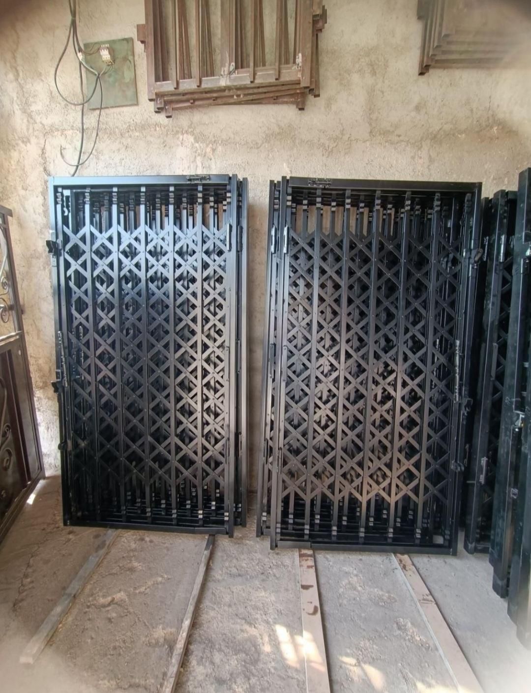 حفاظ اکاردئونی/درب اکاردیونی/سه گل تمام گل|مصالح و تجهیزات ساختمان|کرج, گلشهر|دیوار