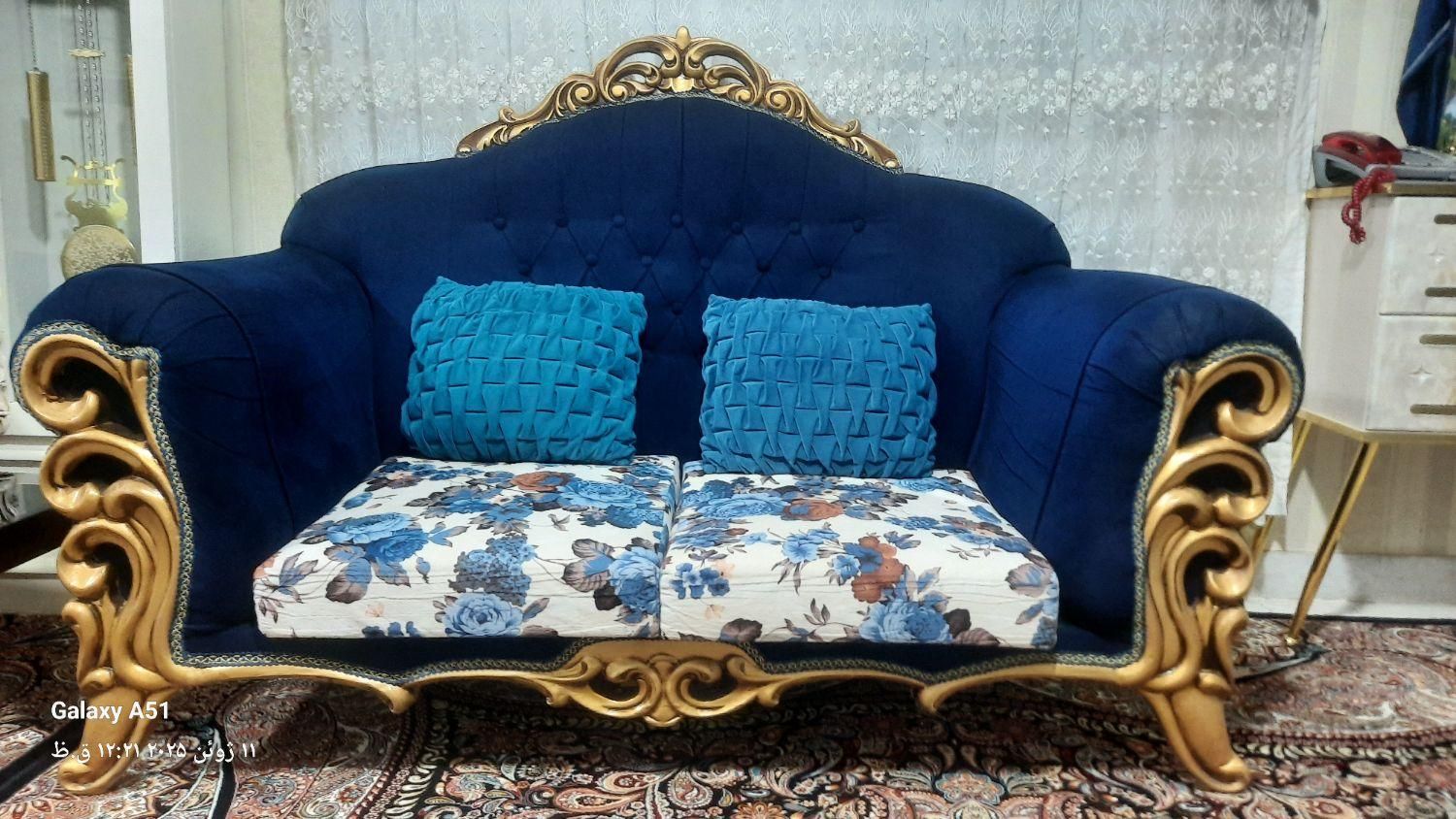مبل هفت نفره نیم ست با هفت تا کوسن درحد نو|مبلمان خانگی و میز عسلی|نسیم‌شهر, |دیوار