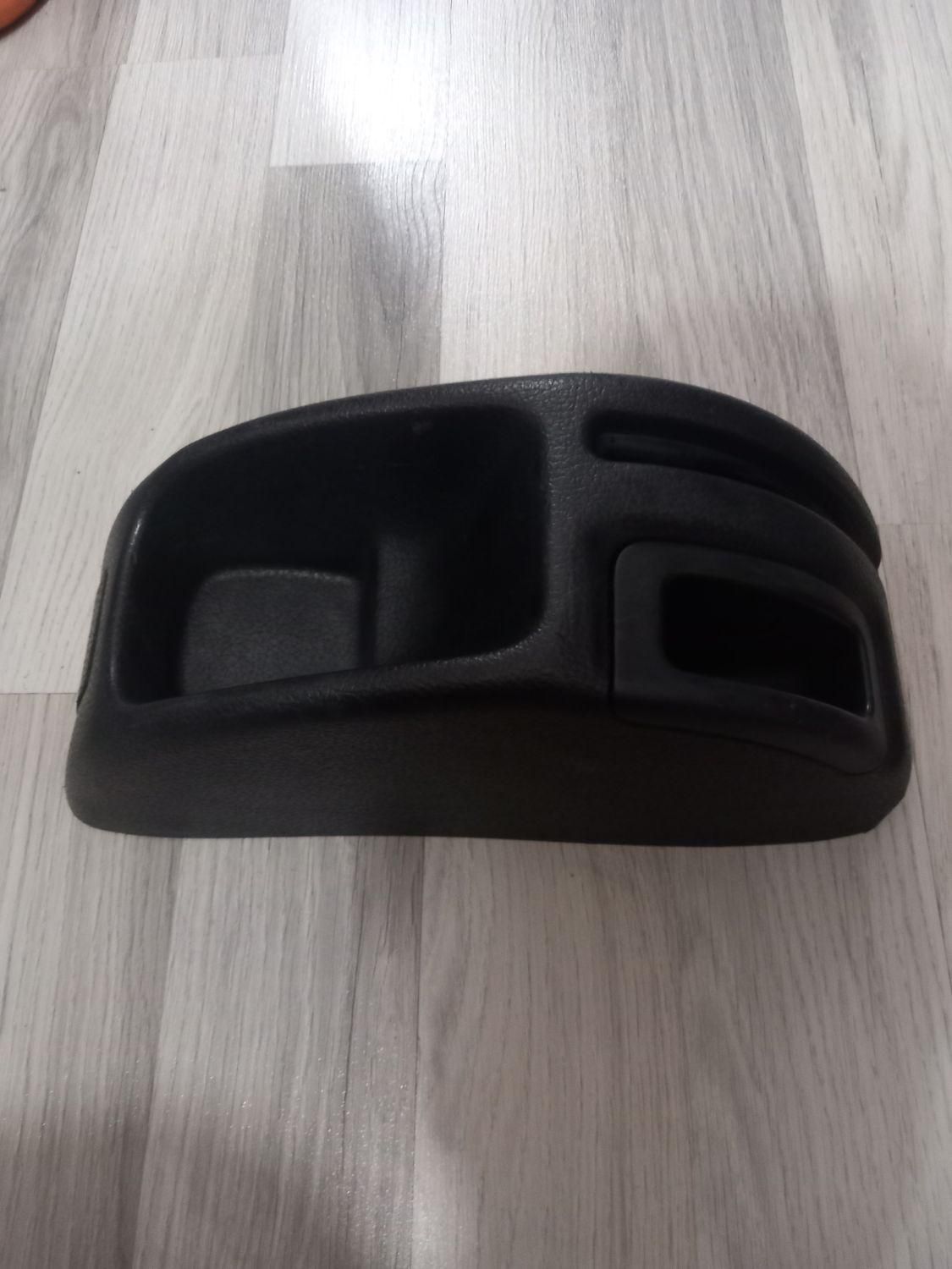 قاب آینه بغل، کنسول وسط و فلاپ چراغ سقفی استوک۲۰۶|قطعات یدکی و لوازم جانبی|رشت, معلم|دیوار