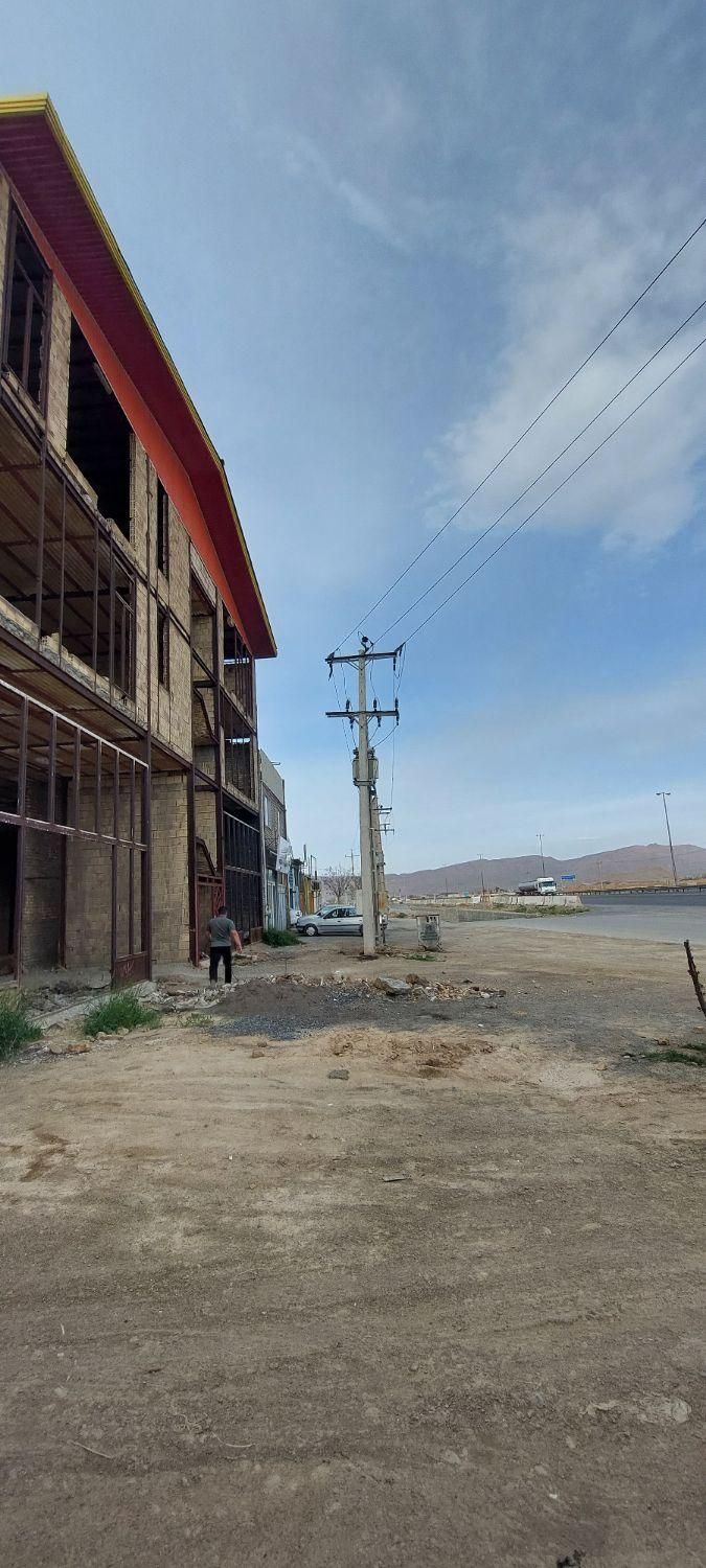 ملک بر جاده تهران حاجی آباد تا راهجرد|فروش دفتر صنعتی، کشاورزی، تجاری|اراک, |دیوار