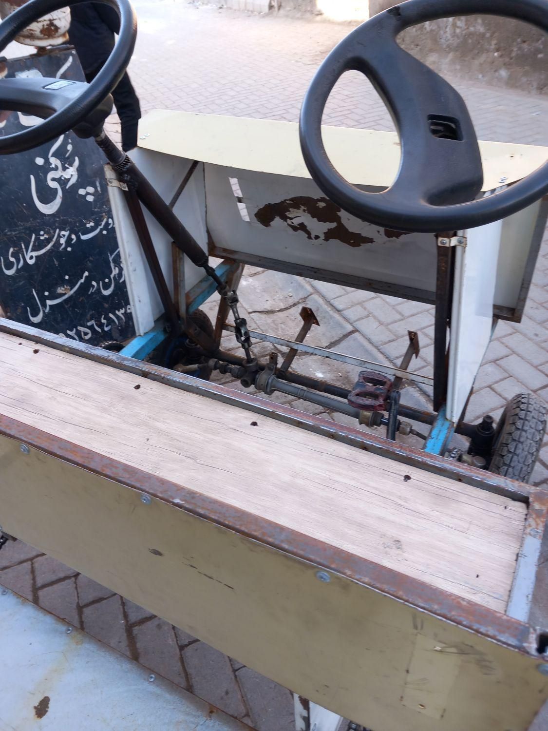 چهار چرخ|دوچرخه، اسکیت، اسکوتر|تربت جام, تیپ ۳۸ زرهی تربت جام|دیوار