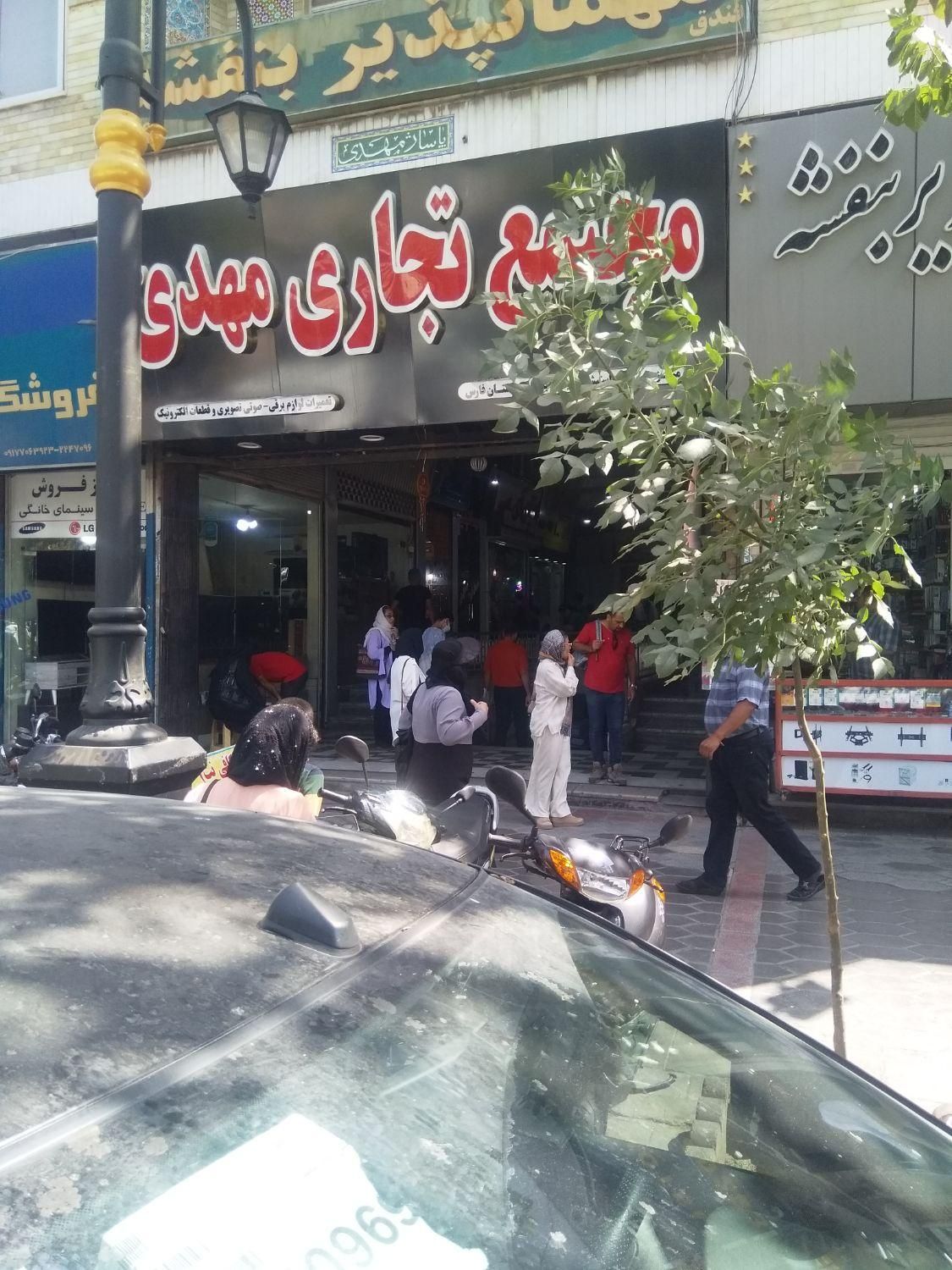فروش.مغازه.5/5متری خیابان داریوش|فروش مغازه و غرفه|شیراز, زند|دیوار
