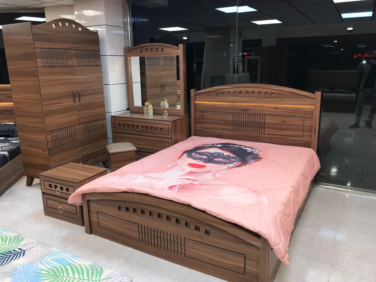 سرویس خواب مدل نگین|تخت و سرویس خواب|تبریز, |دیوار