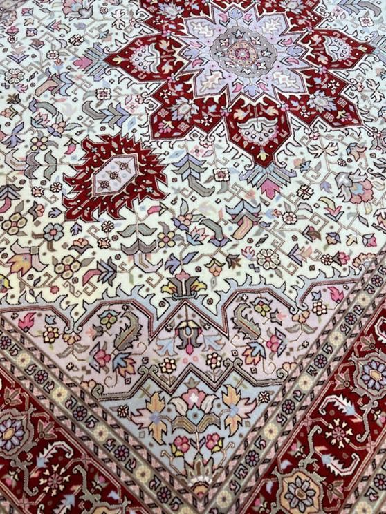 فرش۳متری هریس تبریز گل ابریشم ۵۰رج اقتصادی وشرایطی|فرش|تهران, دریاچه شهدای خلیج فارس|دیوار