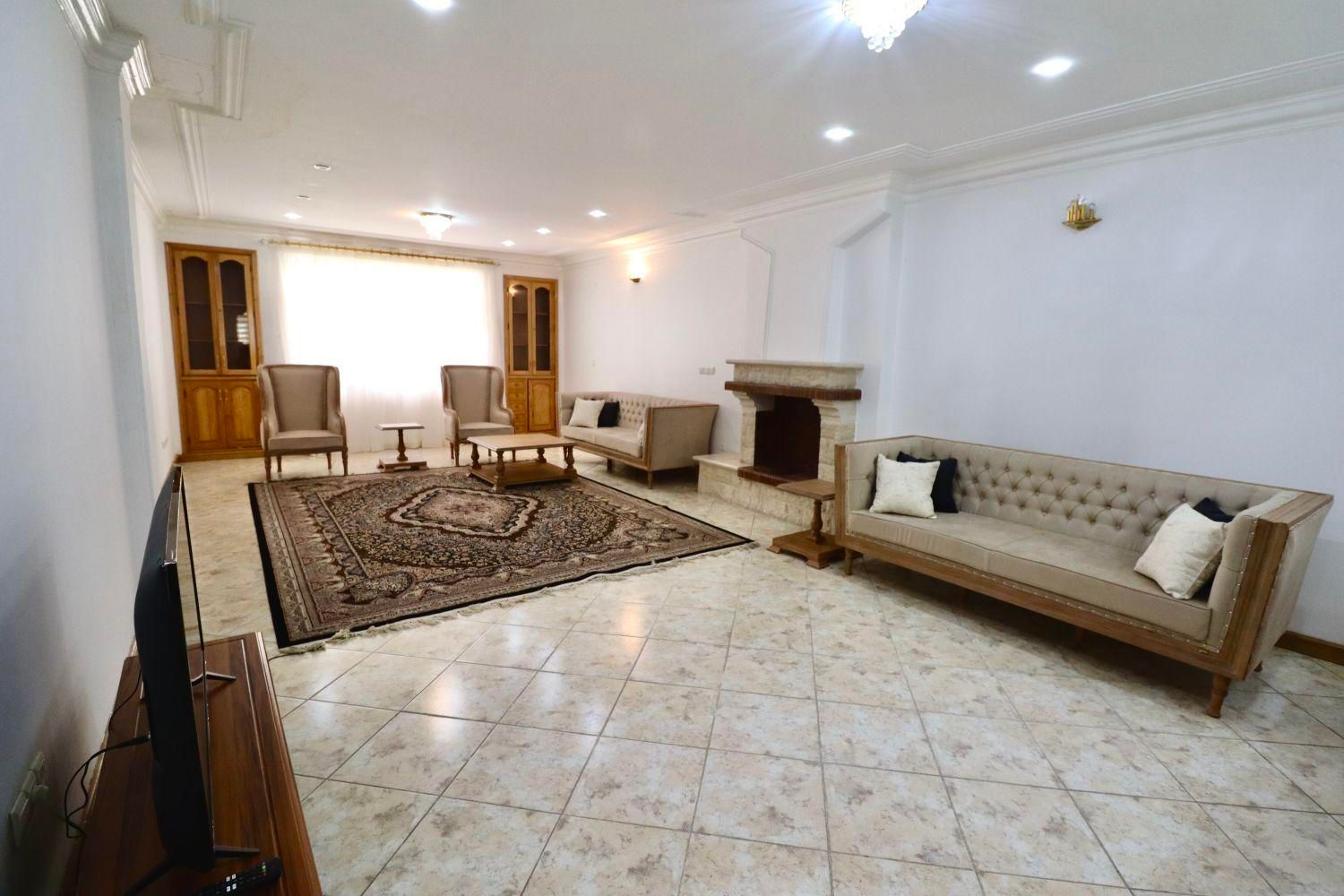 مستردار در بلوارچمران|اجارهٔ کوتاه‌مدت آپارتمان و سوئیت|شیراز, نیایش|دیوار