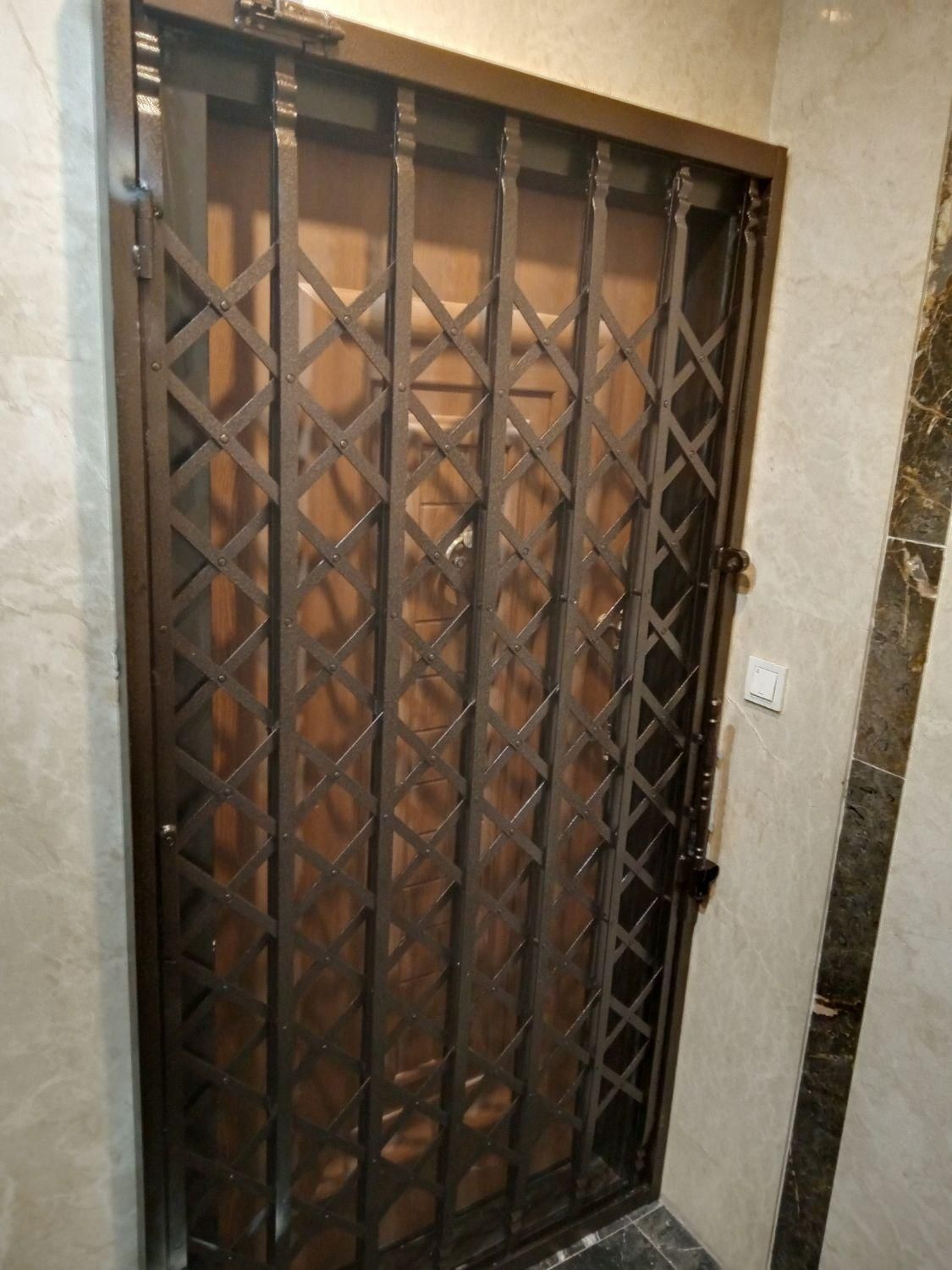 فروش درب حفاظ آهنی جای قفلی ده میل|مصالح و تجهیزات ساختمان|تهران, شوش|دیوار