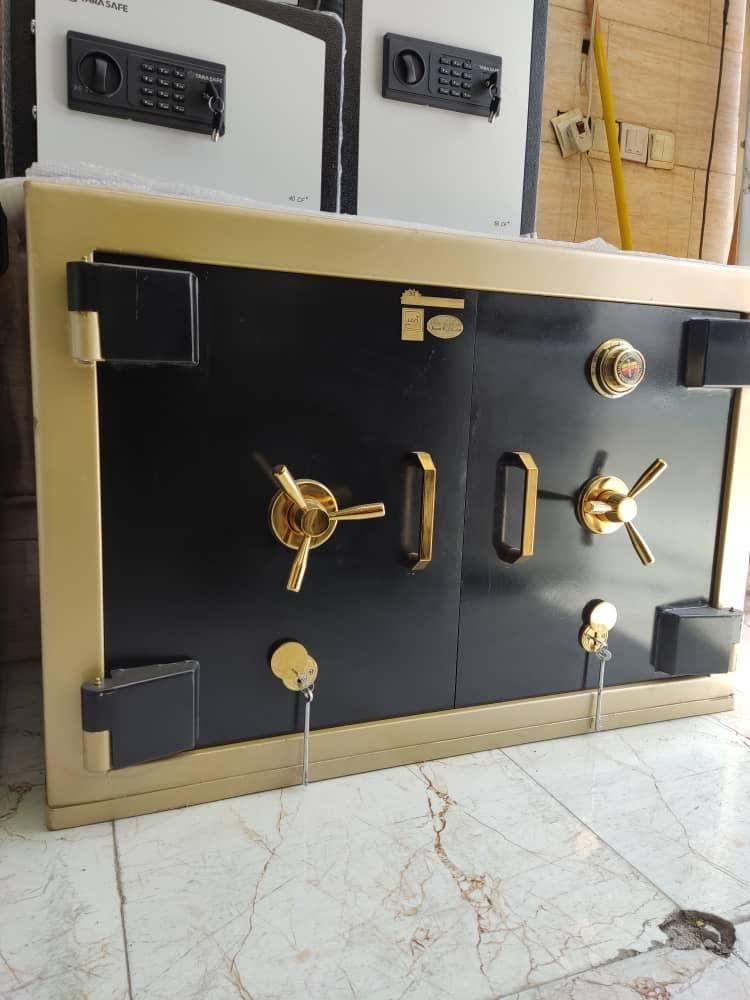 گا و صند و ق ۱۸۰۰ BS کلید تاشو زیرویترینی|فروشگاه و مغازه|آبادان, |دیوار