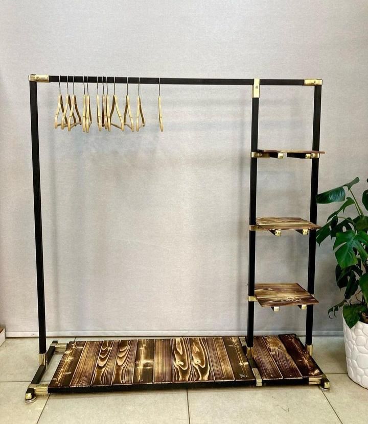 رگال رو چوب و کف چوب بغل طبقه مبرهن|فروشگاه و مغازه|رشت, استادسرا|دیوار