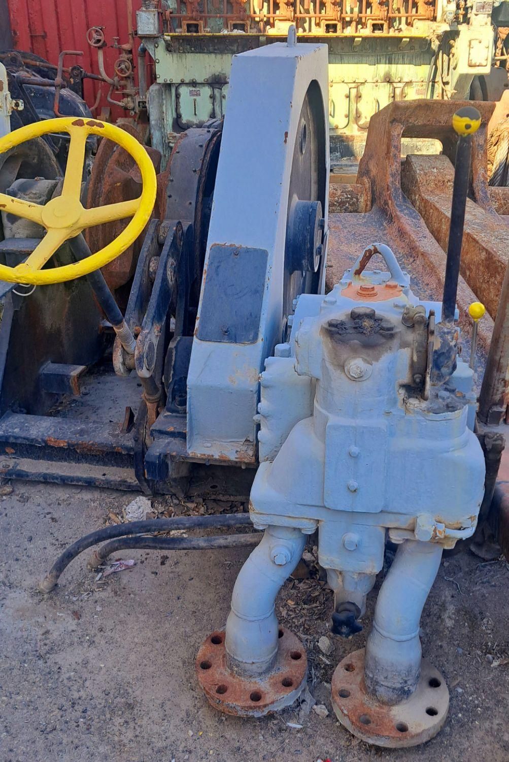 دو دستگاه وینچ چپ و راست هیدرولیک|قایق و سایر وسایل نقلیه|بوشهر, |دیوار