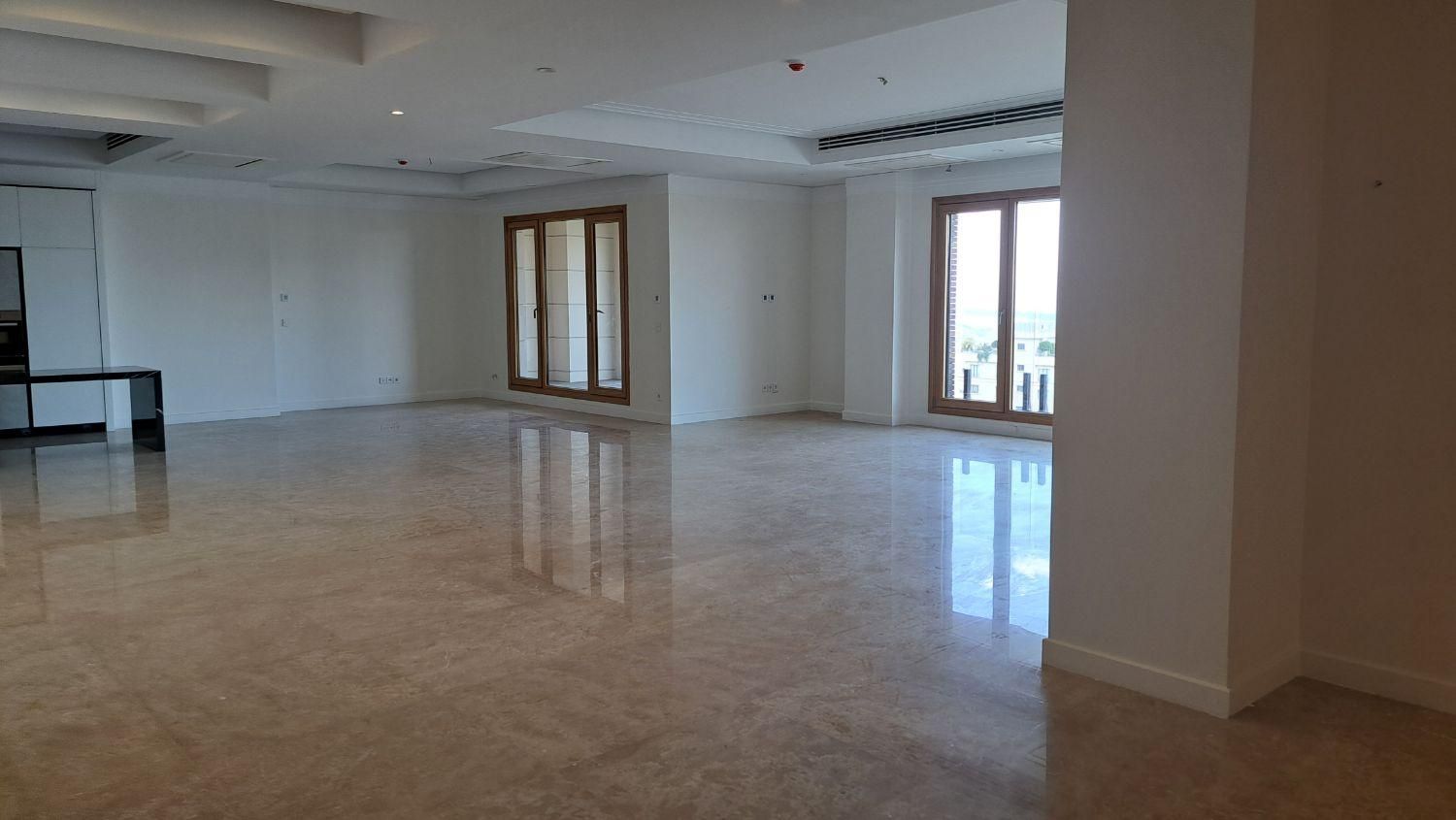 ۳۱۰ متر ۳ خوابه مدرن تراس بزرگ ویو ابدی ولنجک