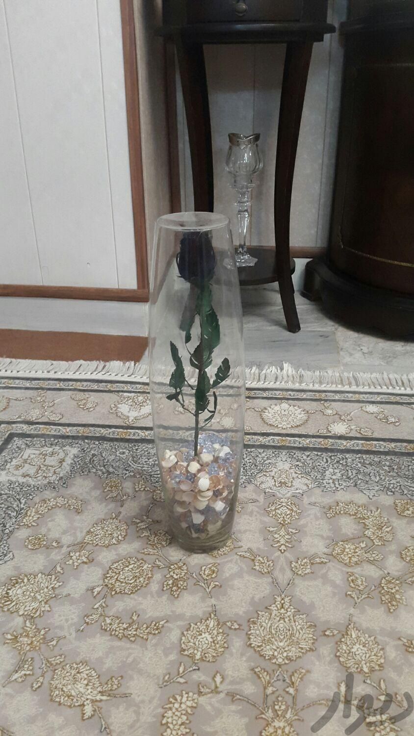 یک گلدان سفالی ویک عدد گلدان شیشه ای|گل مصنوعی|تهران, دروازه شمیران|دیوار