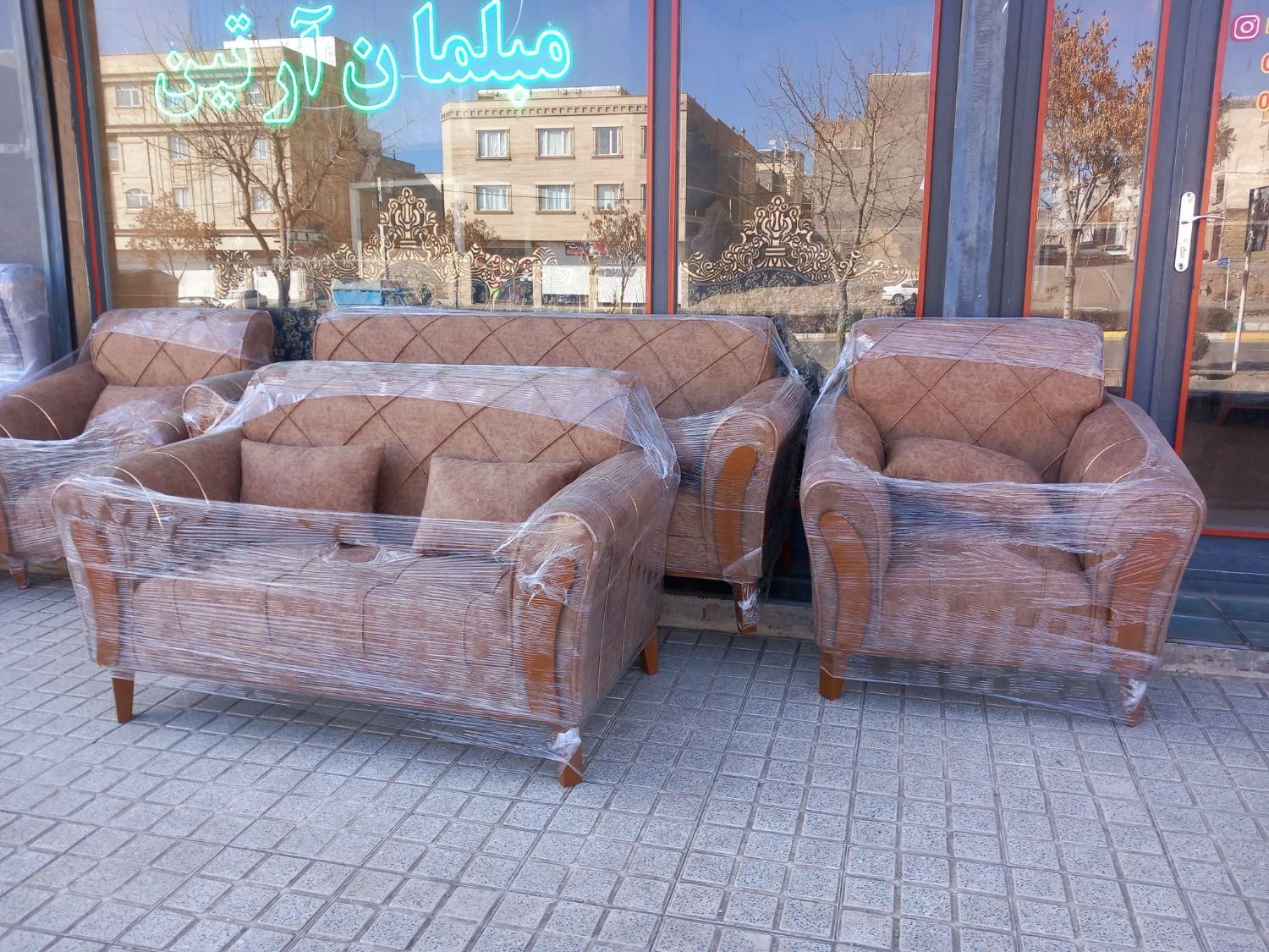 اقساط ۶ماهه راحتی کارلوس|مبلمان خانگی و میز عسلی|زنجان, |دیوار