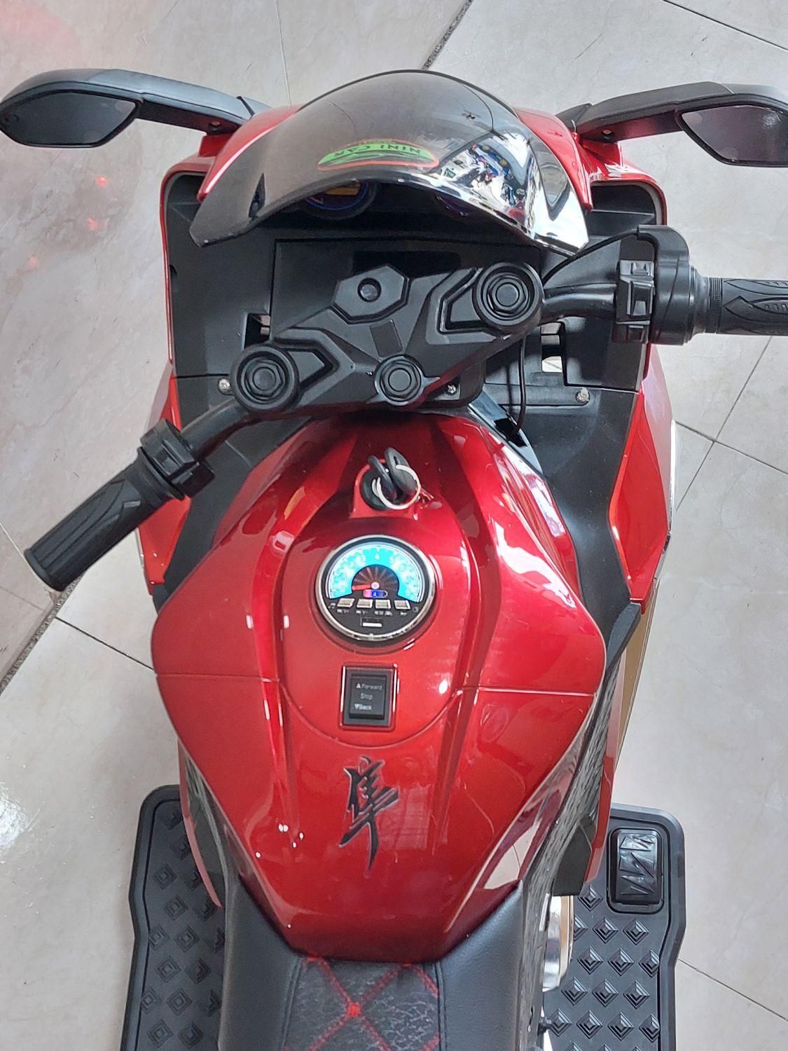 موتورشارژی سایز بزرگ دوموتورمتالیک کیلو متر دار|اسباببازی بچه|کرج, گلشهر|دیوار