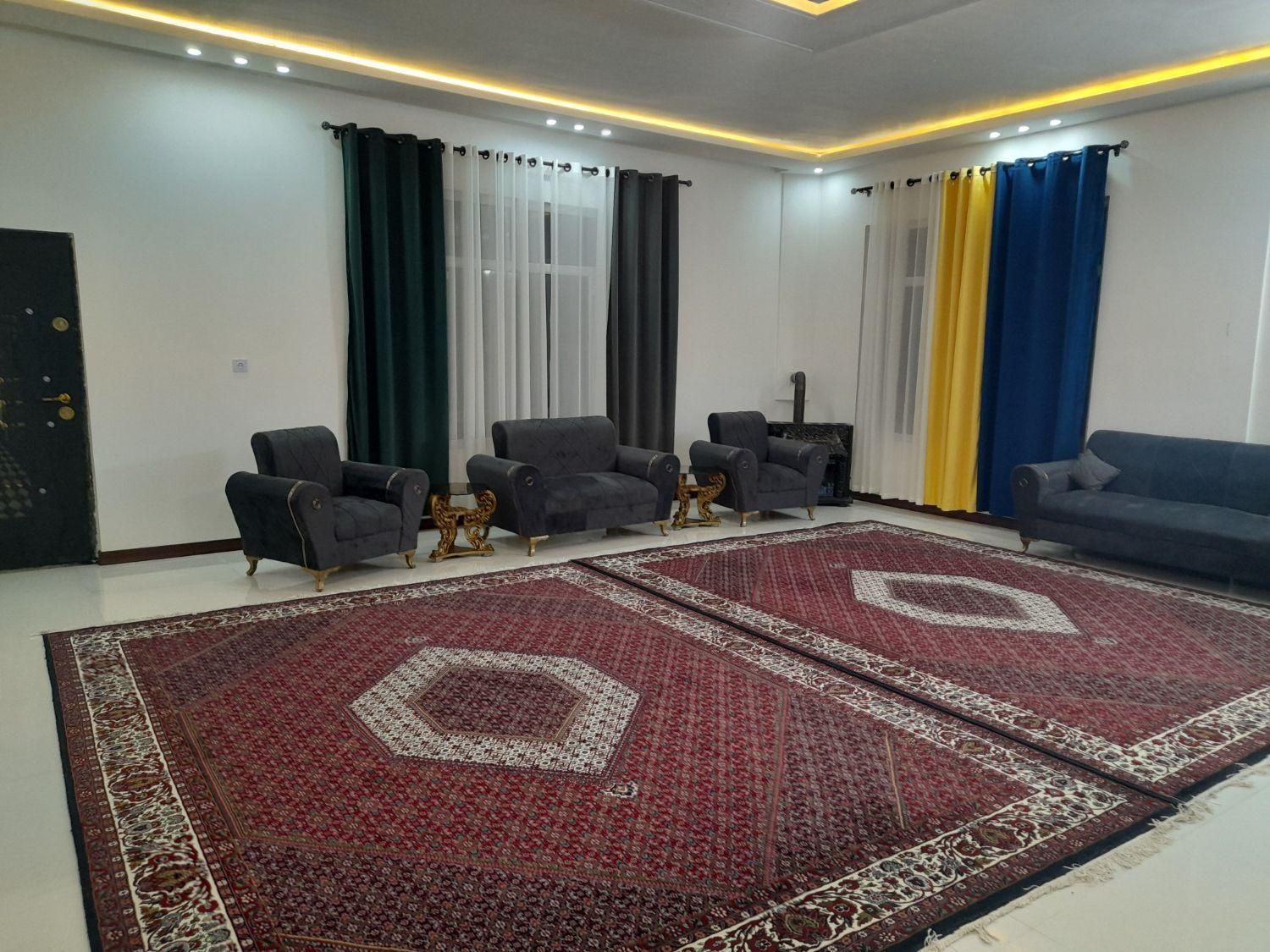 باغ ویلا استخر آب گرم/باغ استخردار/فوتبال دستی|اجارهٔ کوتاه‌مدت ویلا و باغ|مشهد, توس (بلوار توس)|دیوار
