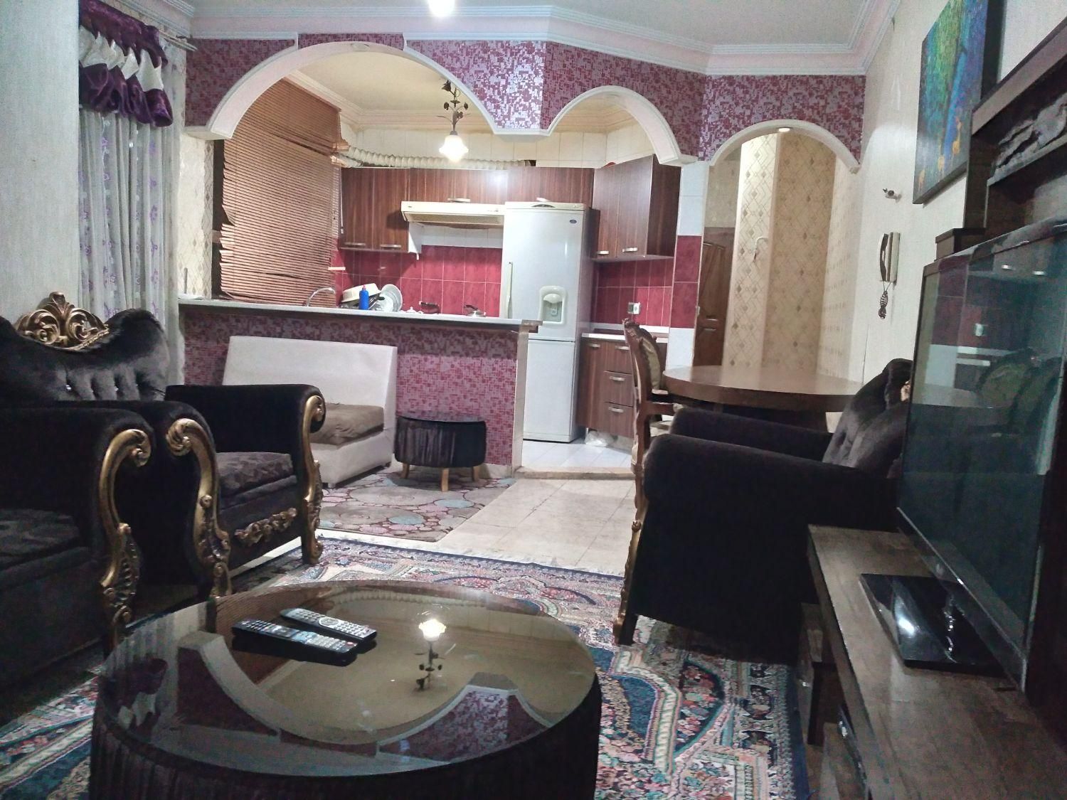 اجاره آپارتمان روزانه با پارکینگ .وایفای|اجارهٔ کوتاه‌مدت آپارتمان و سوئیت|تهران, تهرانپارس غربی|دیوار