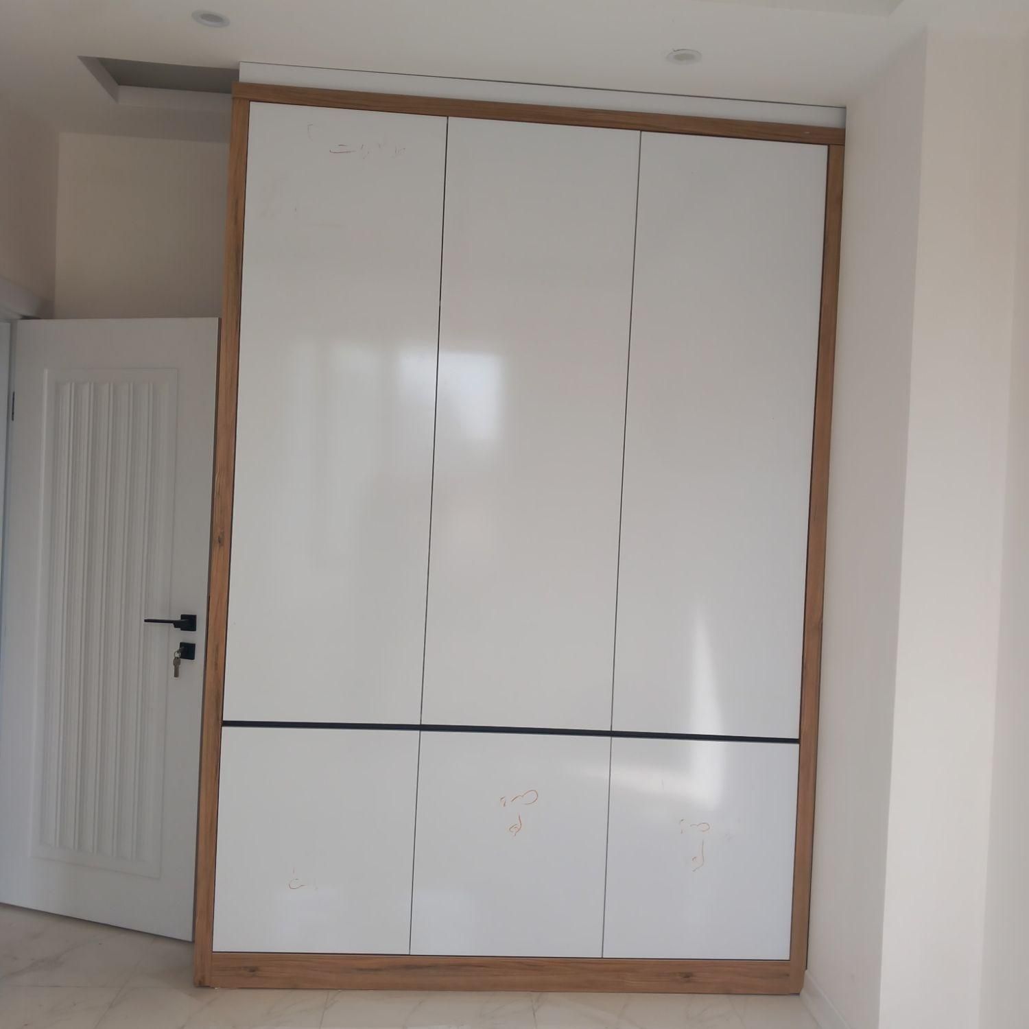 تولید کابینت کمد دیواری|کتابخانه، شلف، قفسه‌های دیواری|رشت, رشتیان|دیوار