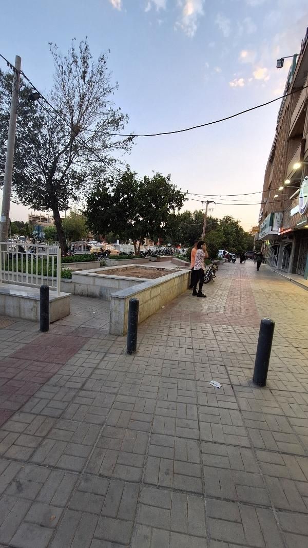تجاره ۱۱۰ متری/تمیز و شیک/محدوده دروازه تهران|اجارهٔ مغازه و غرفه|اصفهان, دستگرده|دیوار