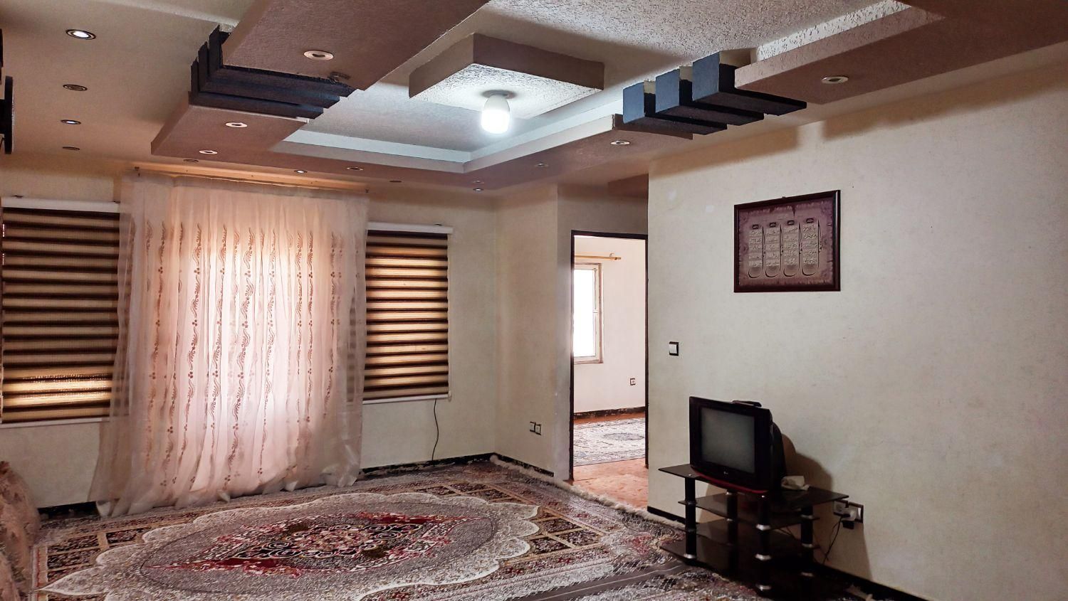 سوییت شیک وتمیز چسبیده به بازار و ساحل|اجارهٔ کوتاه‌مدت آپارتمان و سوئیت|بندر گناوه, |دیوار