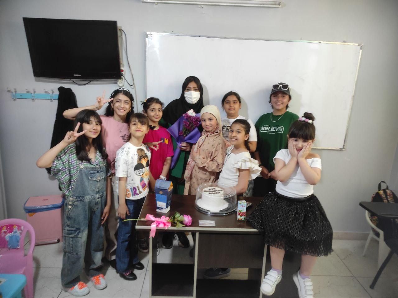 موسسه زبان دانیالی- انگلیسی- فرانسه- چرتکه- رباتیک|خدمات آموزشی|فردیس, |دیوار