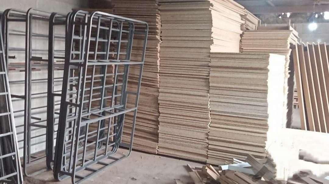 پالت چوبی کفی تخت صفحه خام|تشک تختخواب|یزد, |دیوار