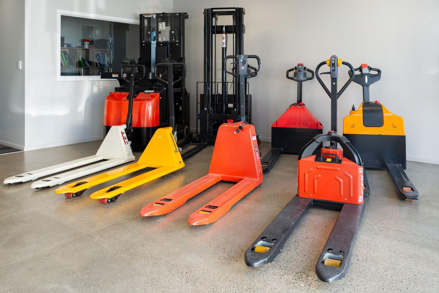 فروش انواع جک پالت استاکر لیفتراک|ماشینآلات صنعتی|تهران, آذربایجان|دیوار