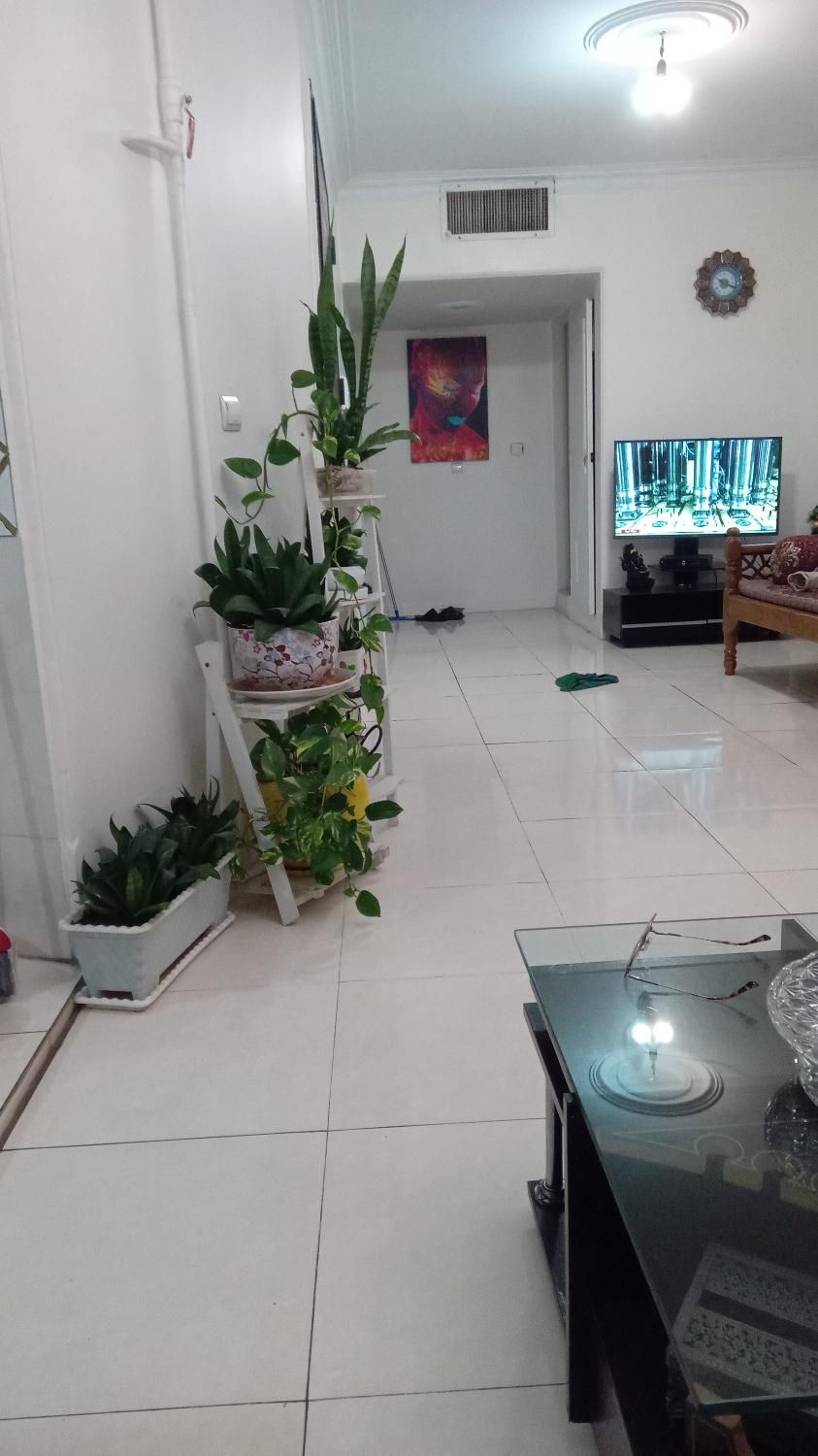 حوالی سفارت افغانستان تکواحدی  پارکینگ|اجارهٔ کوتاه‌مدت آپارتمان و سوئیت|تهران, آرژانتین|دیوار